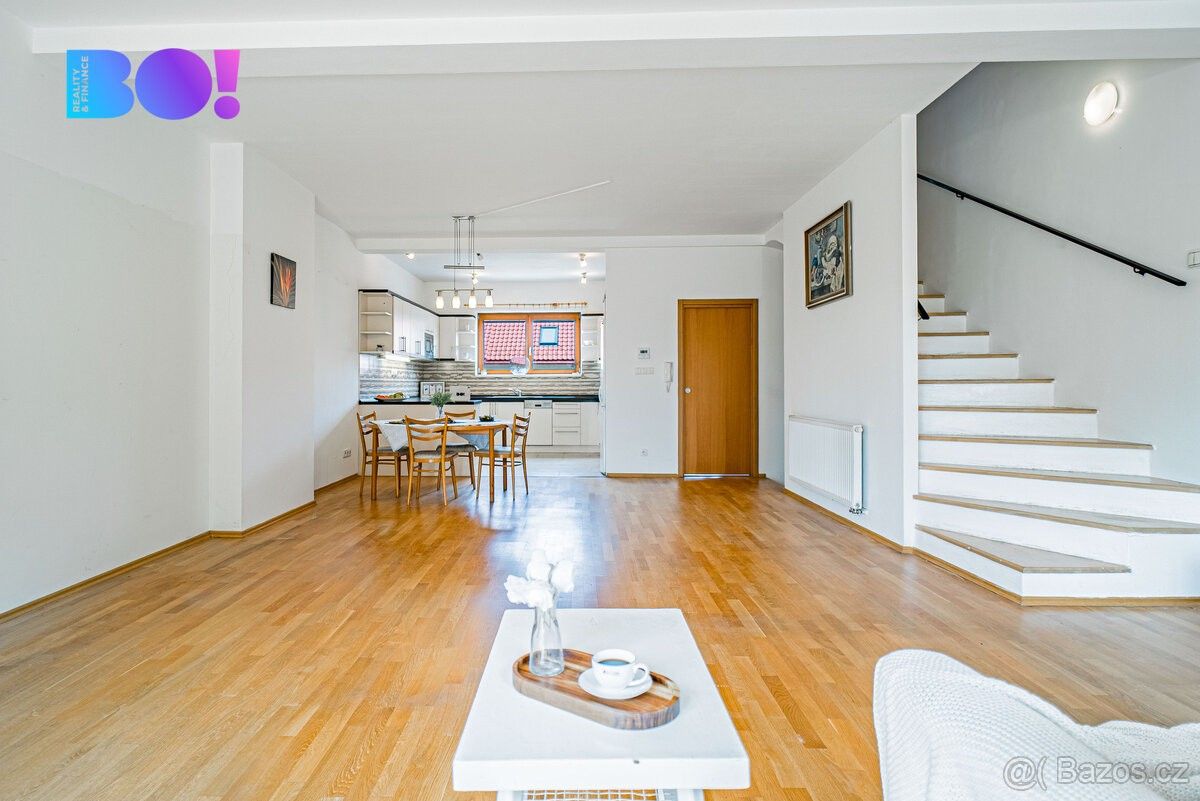 Rodinné domy, Praha, 182 00