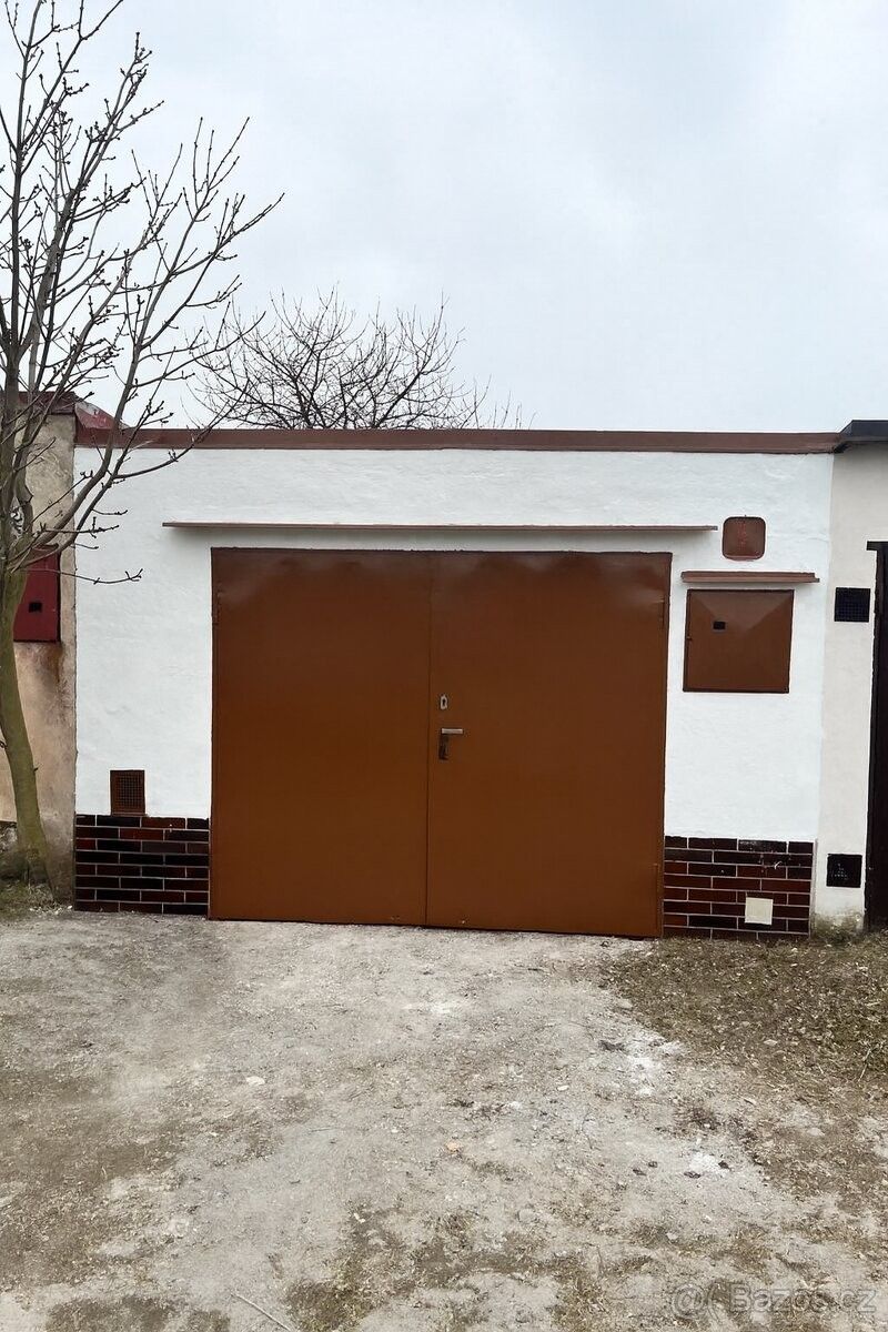 Garáže, Jaroměřice nad Rokytnou, 675 51