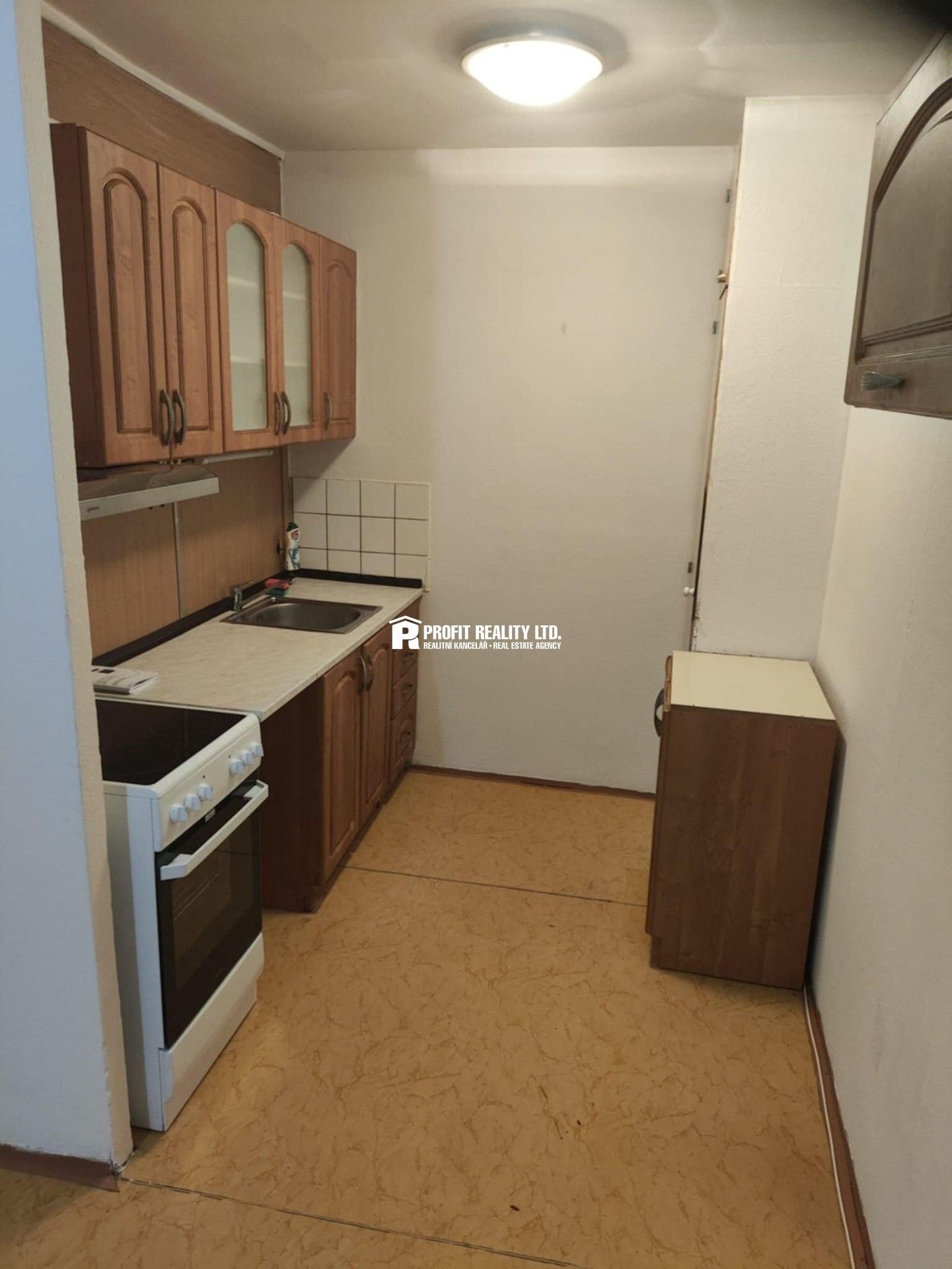 2+kk, Bellušova, Praha, 44 m²