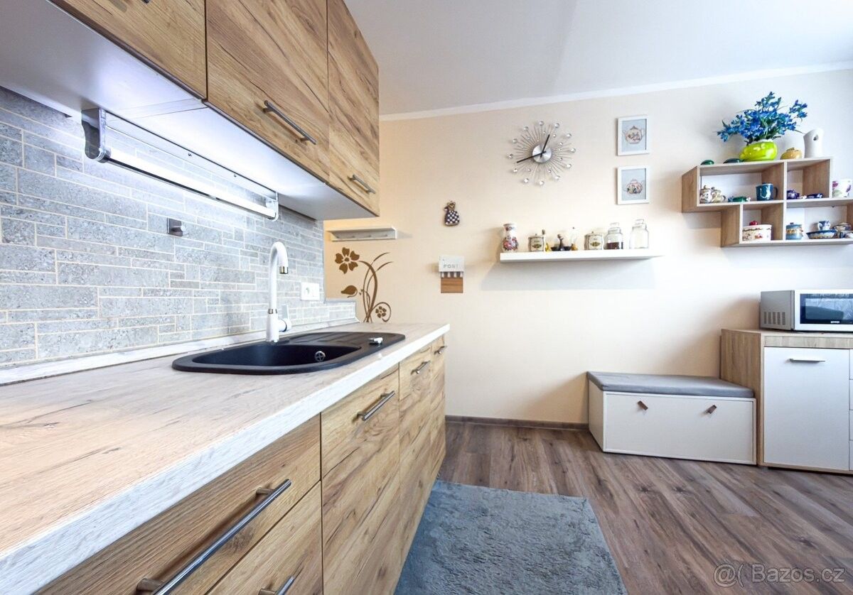 Pronájem byt - Jirkov, 431 11