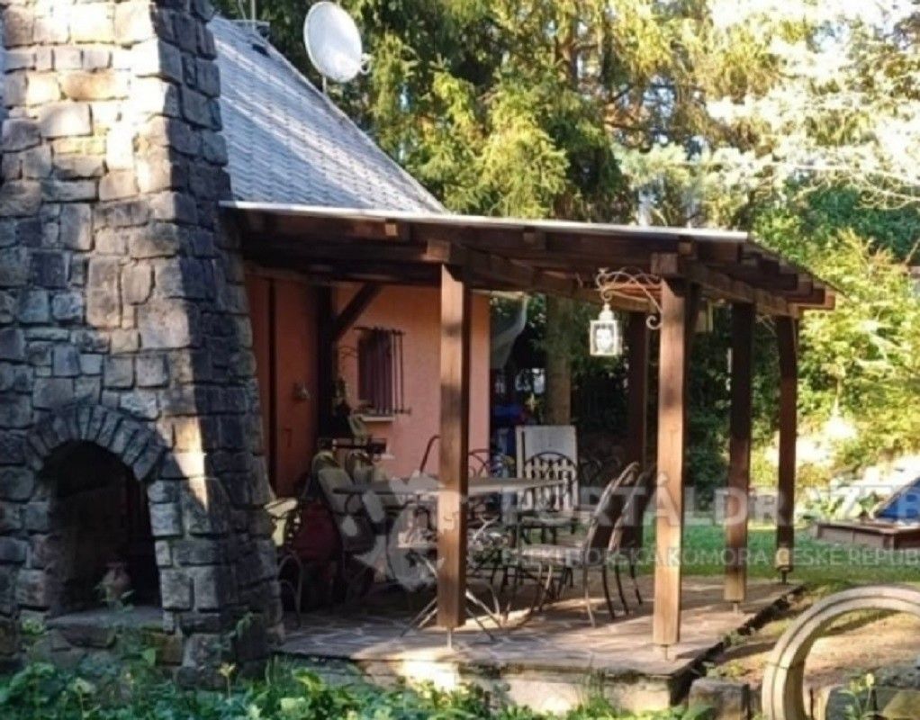 Prodej chata - Boršice u Buchlovic, 687 09