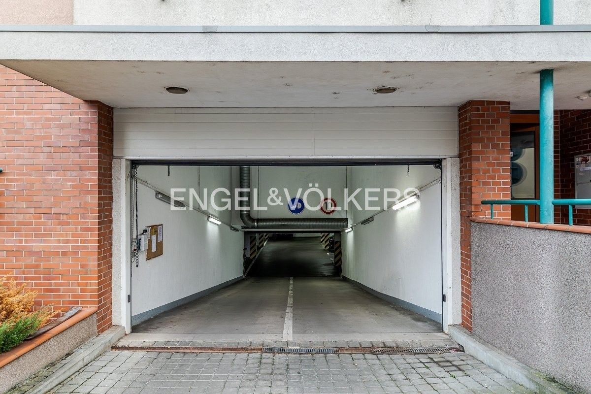 Pronájem ostatní - Břevnovská, Praha, 16 m²