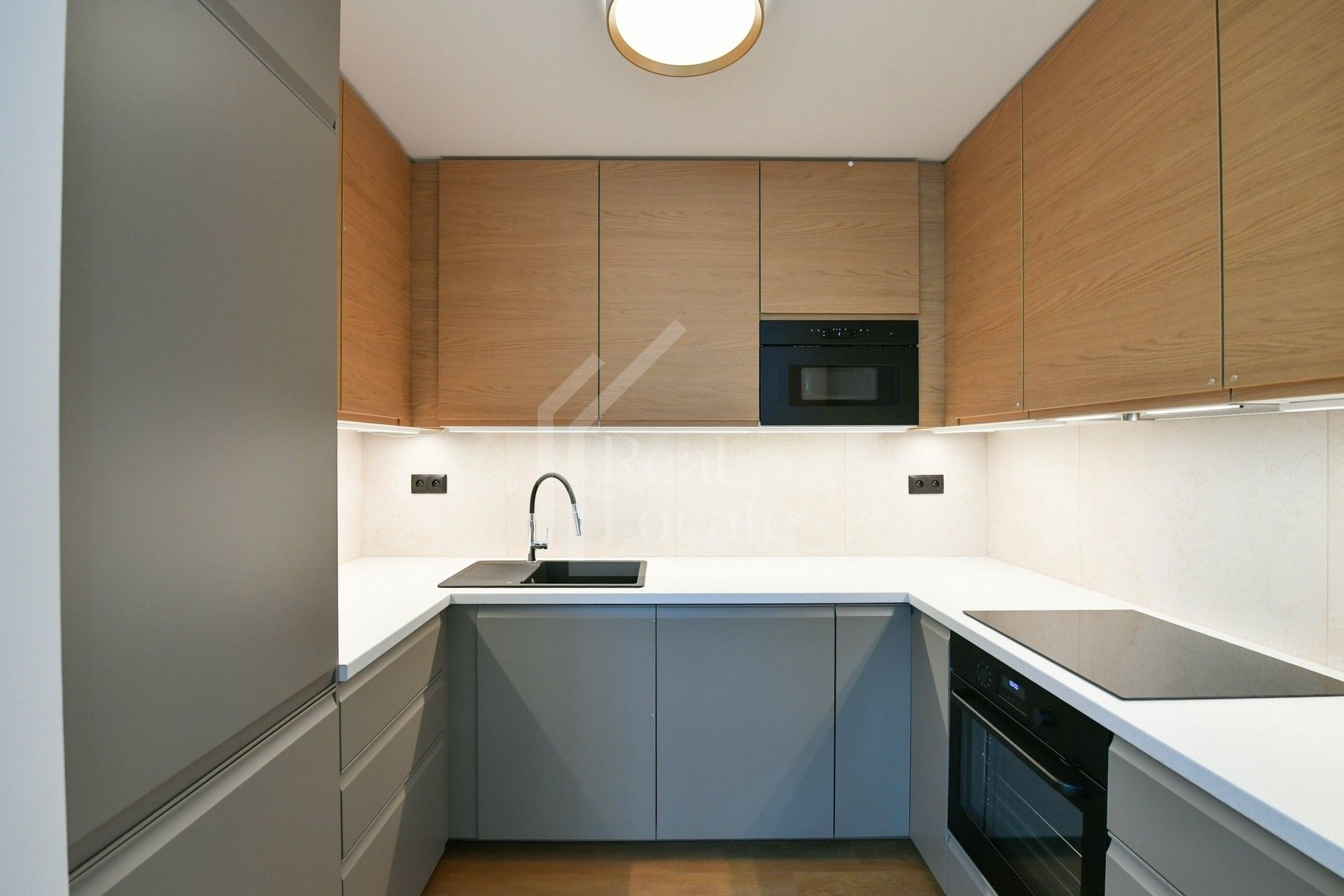 2+kk, Elišky Krásnohorské, Praha, 58 m²