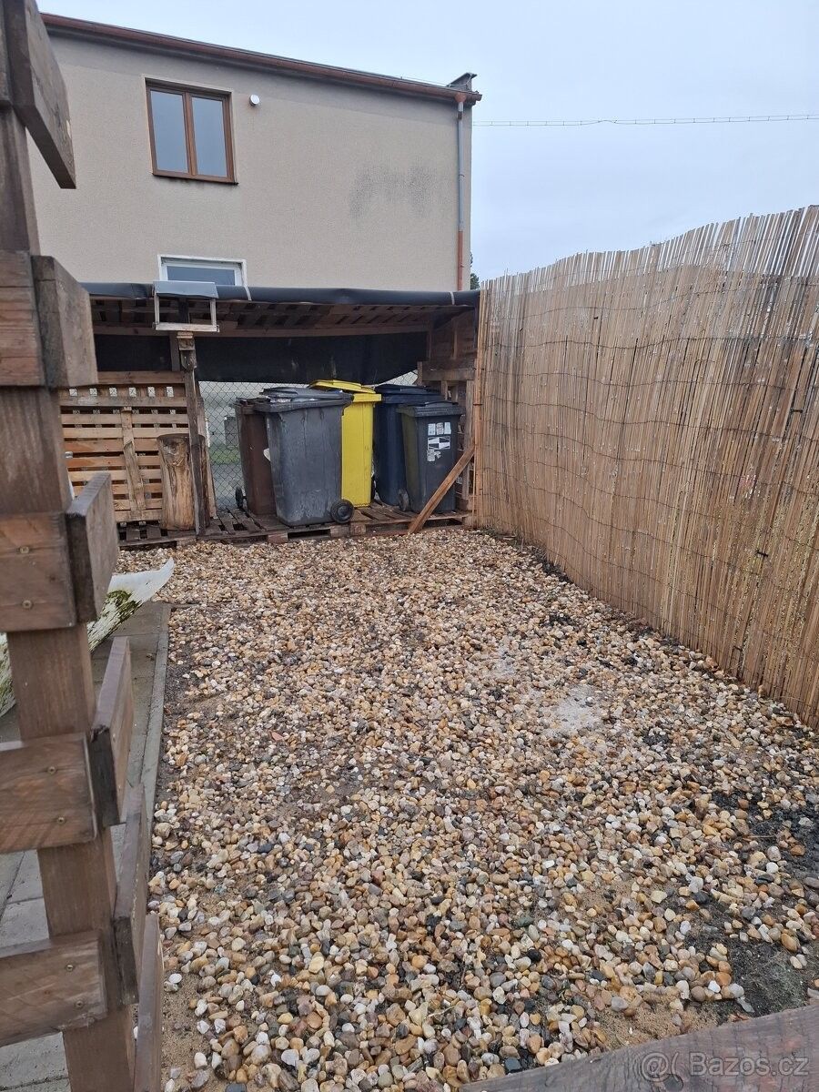 Byty, Kolín, 280 02