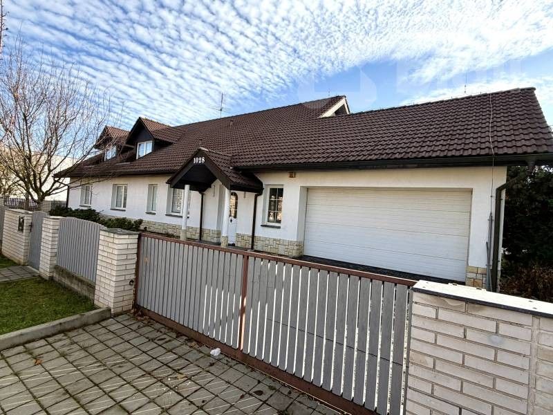 Prodej rodinný dům - K. Hynka Máchy, Pečky, 353 m²