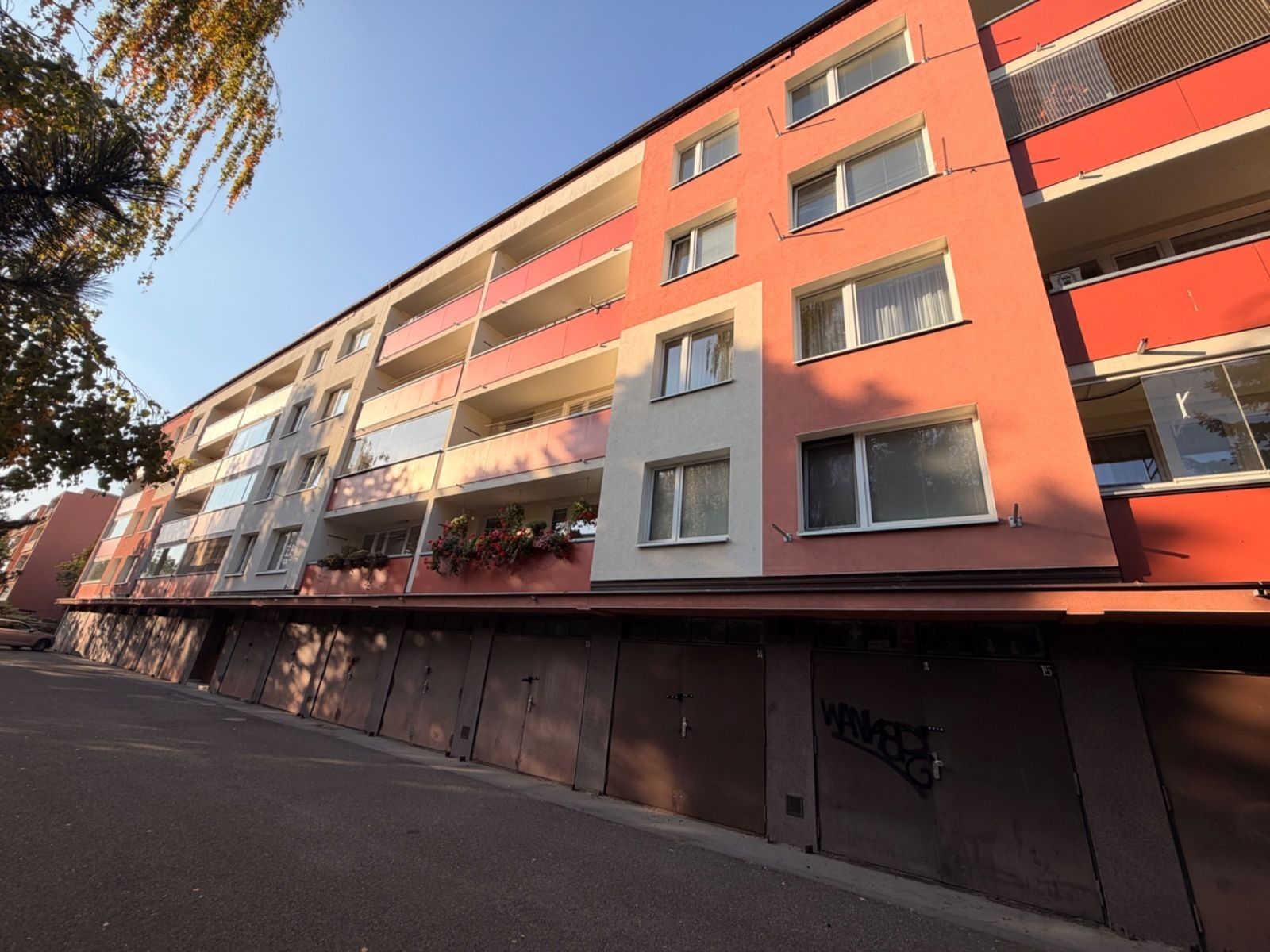 Pronájem garáž - Bochovská, Praha - Jinonice, 20 m² - 2