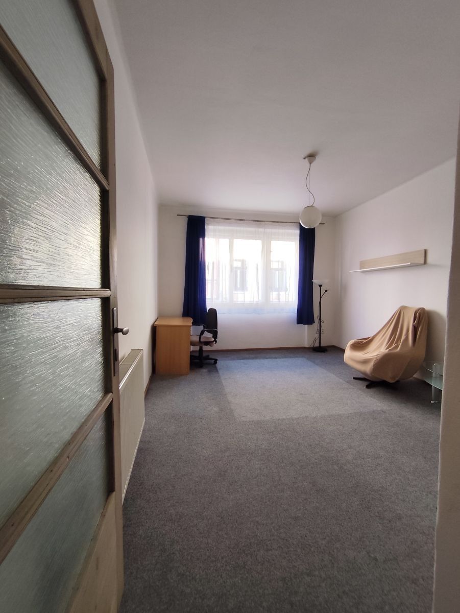 2+1, Tomkova, Hradec Králové - Hradec Králové, Královéhradecký kraj, 55 m²