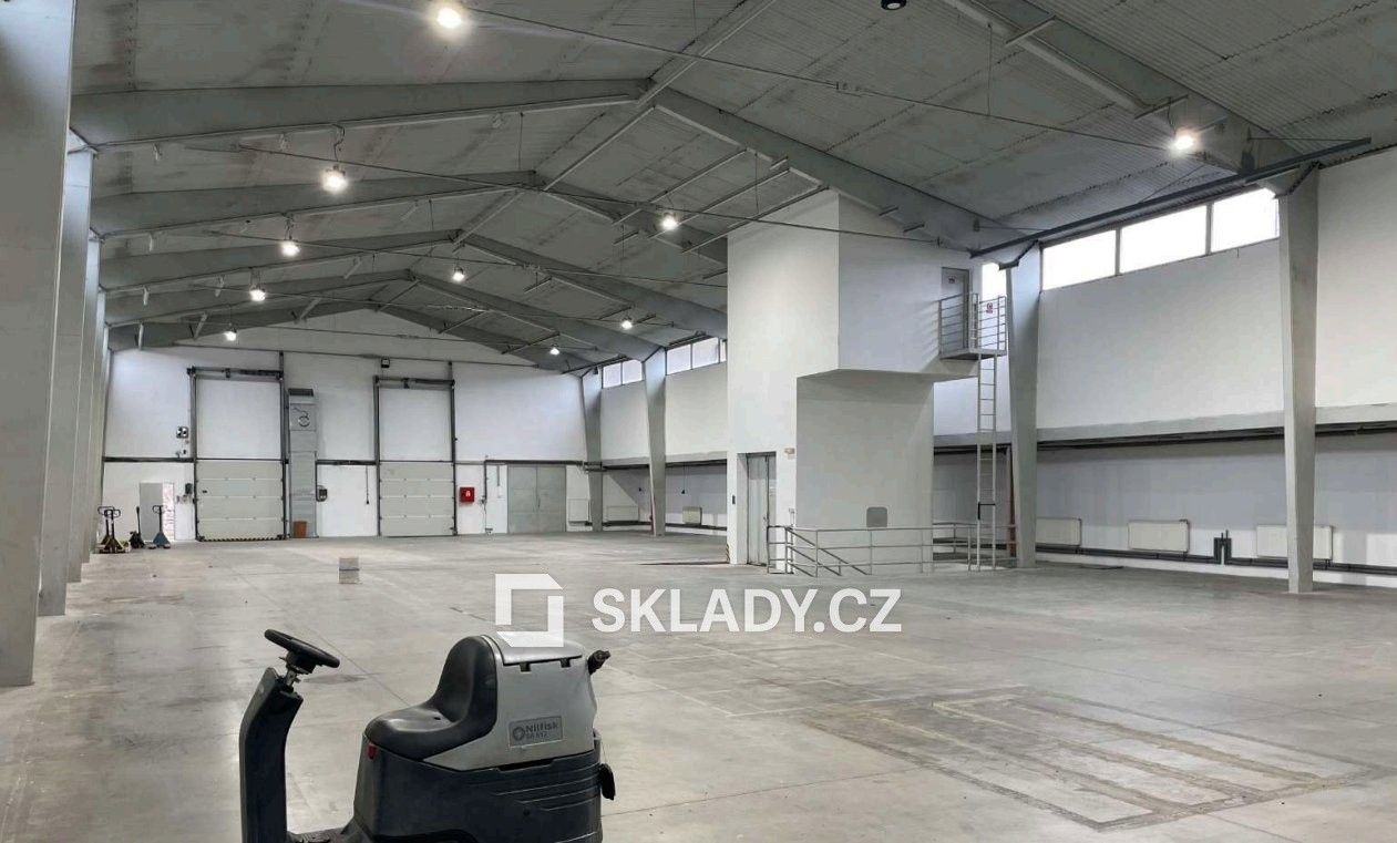 Sklad · 700 m² · Zlín - 3