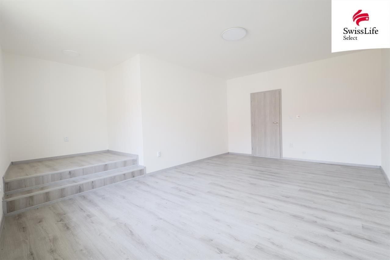 Prodej byt 2+1 - náměstí Jana Karafiáta, Jimramov, 74 m²