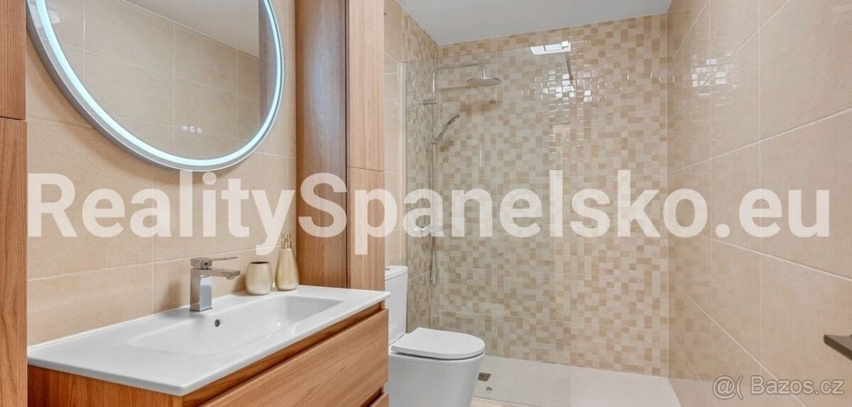 Prodej rodinný dům - 987 66, Zahraničí