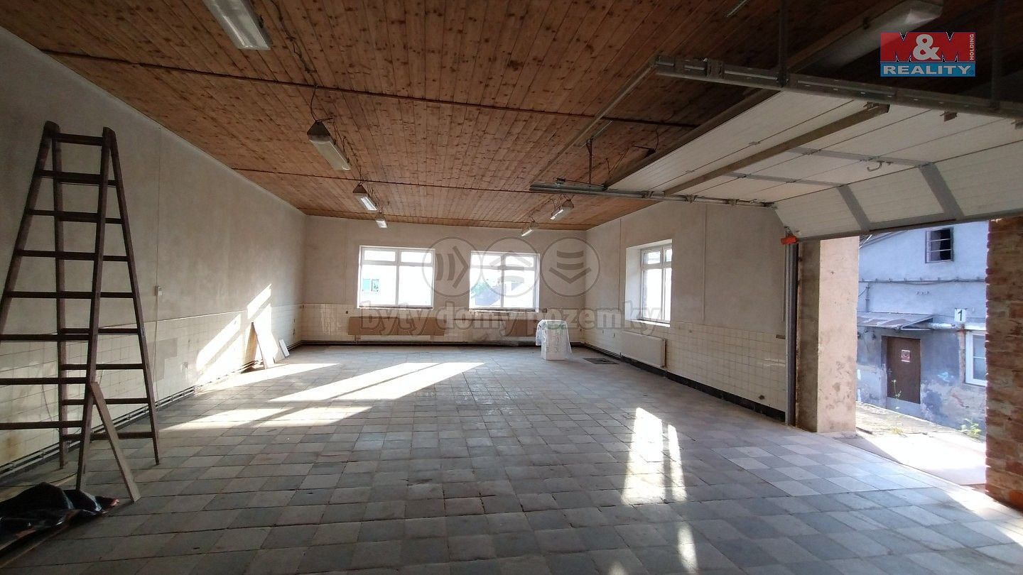 Sklad, 160 m²