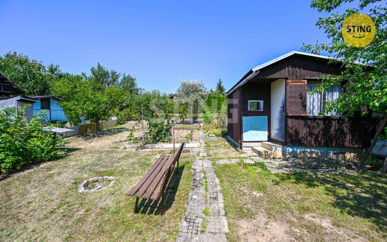 Zahrada · 318 m² · Otrokovice - 3