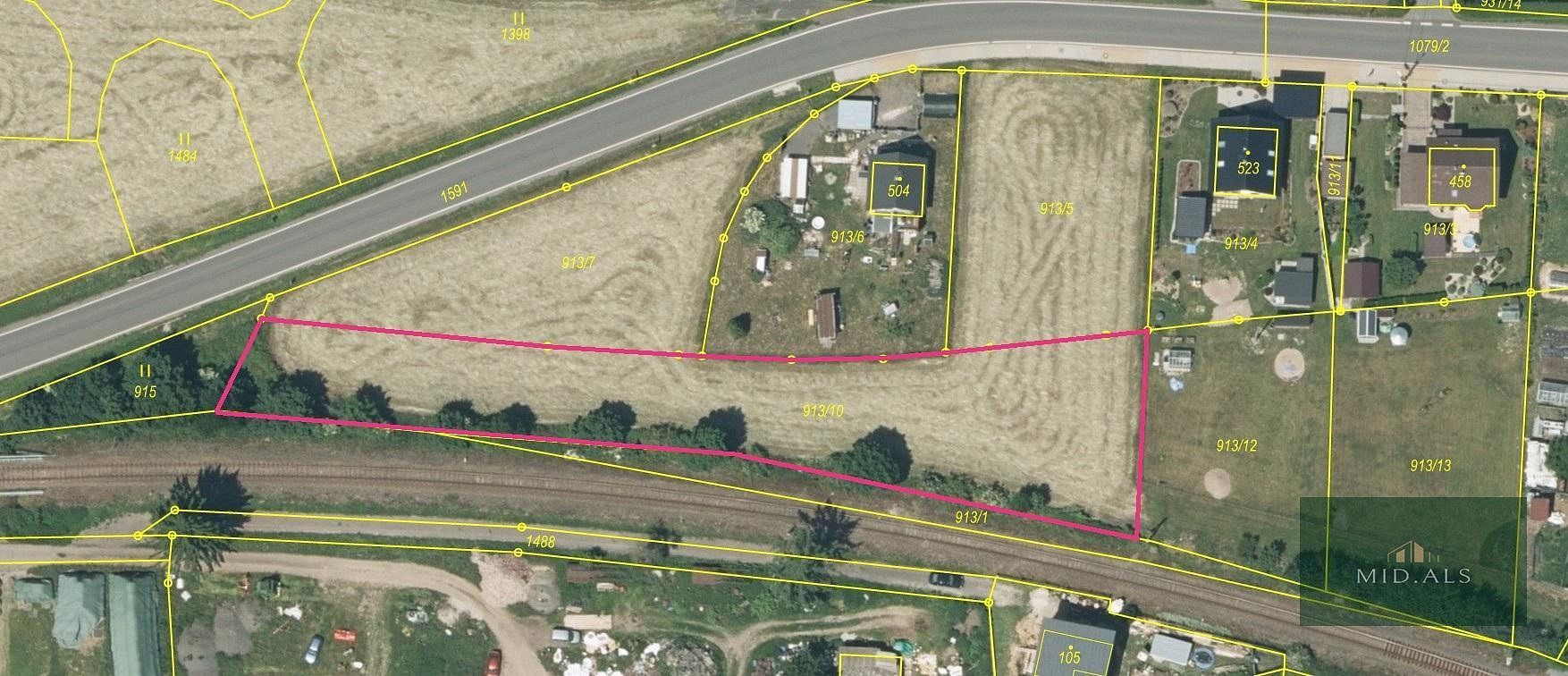 Zahrada, 2 100 m²