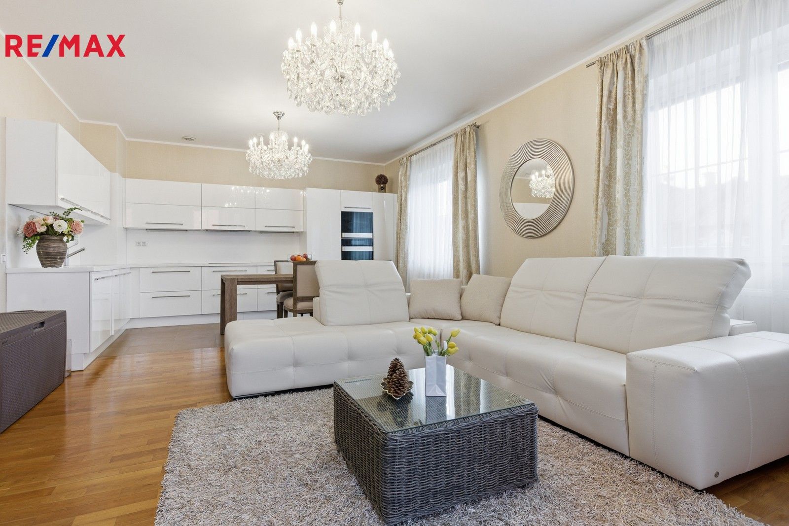 3+kk, Jateční 2121, Karlovy Vary, 100 m²