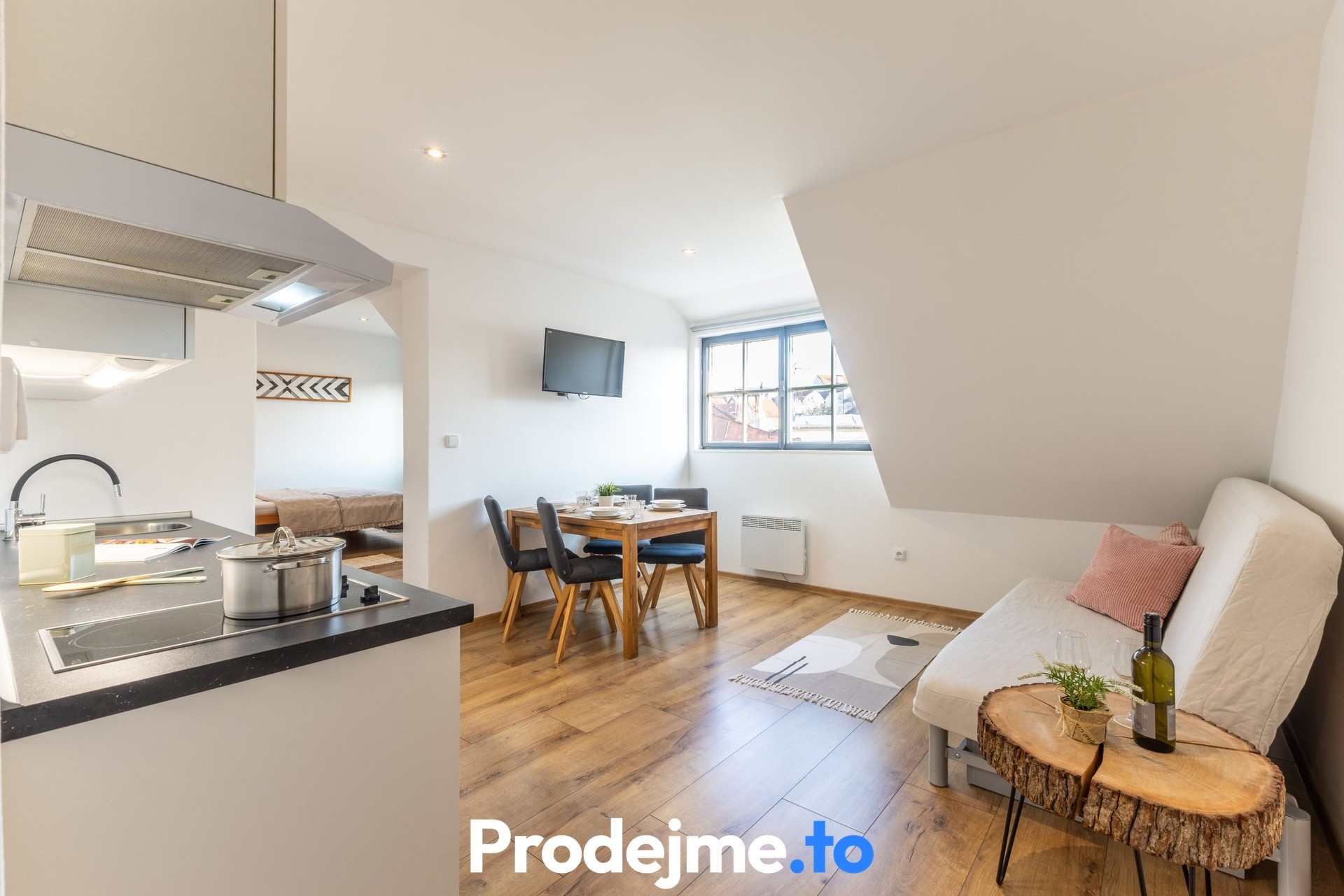 Prodej byt 2+kk - Mikulášské náměstí, Znojmo, 39 m² - 2