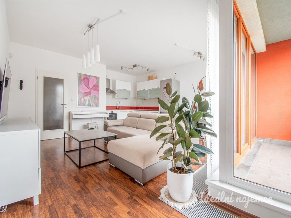 Byt 2+kk · 70 m² · Holubinková, Praha - 4