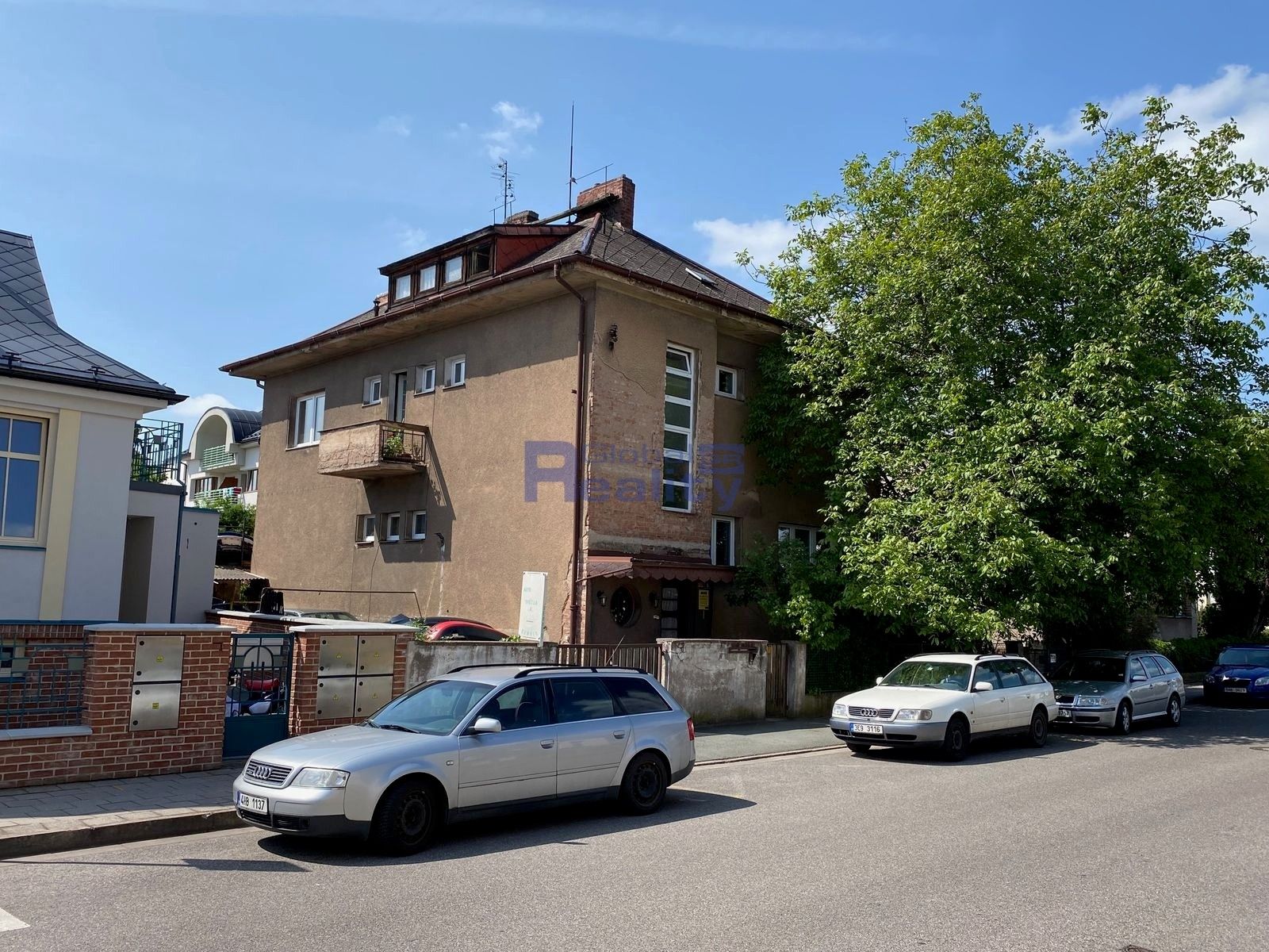 Vily, Karla Čapka, Hradec Králové Pražské Předměstí, 340 m² - 2