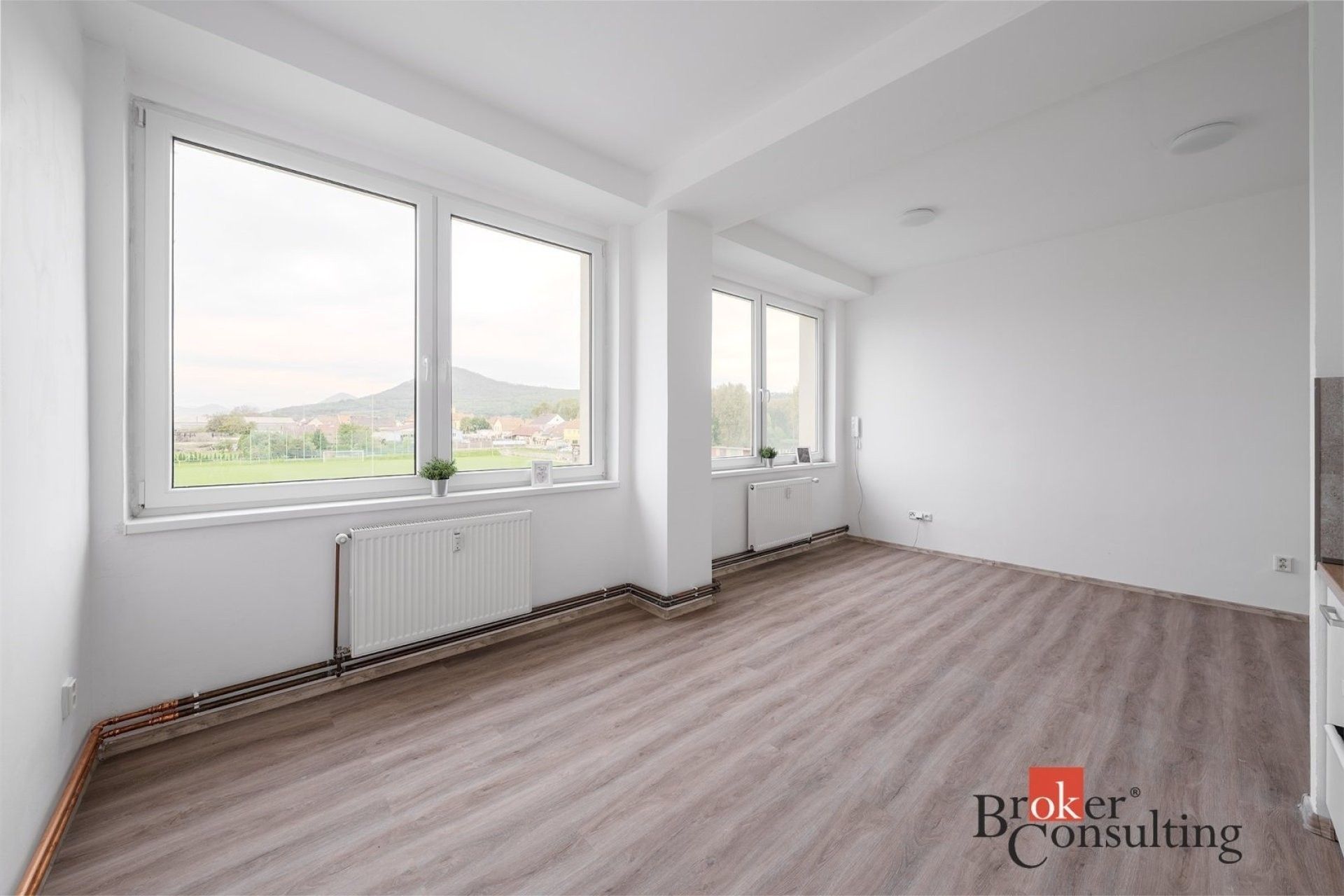 Byt 2+kk · 57 m² · Mlékojedy - 4