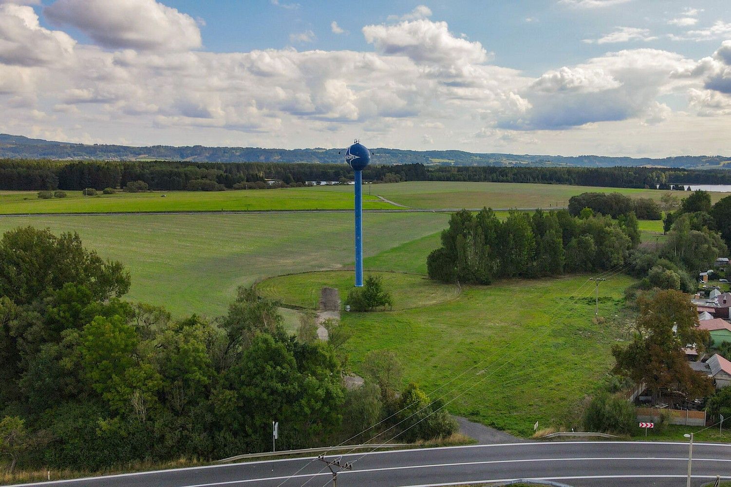 Pozemek pro bydlení, 1 301 m²