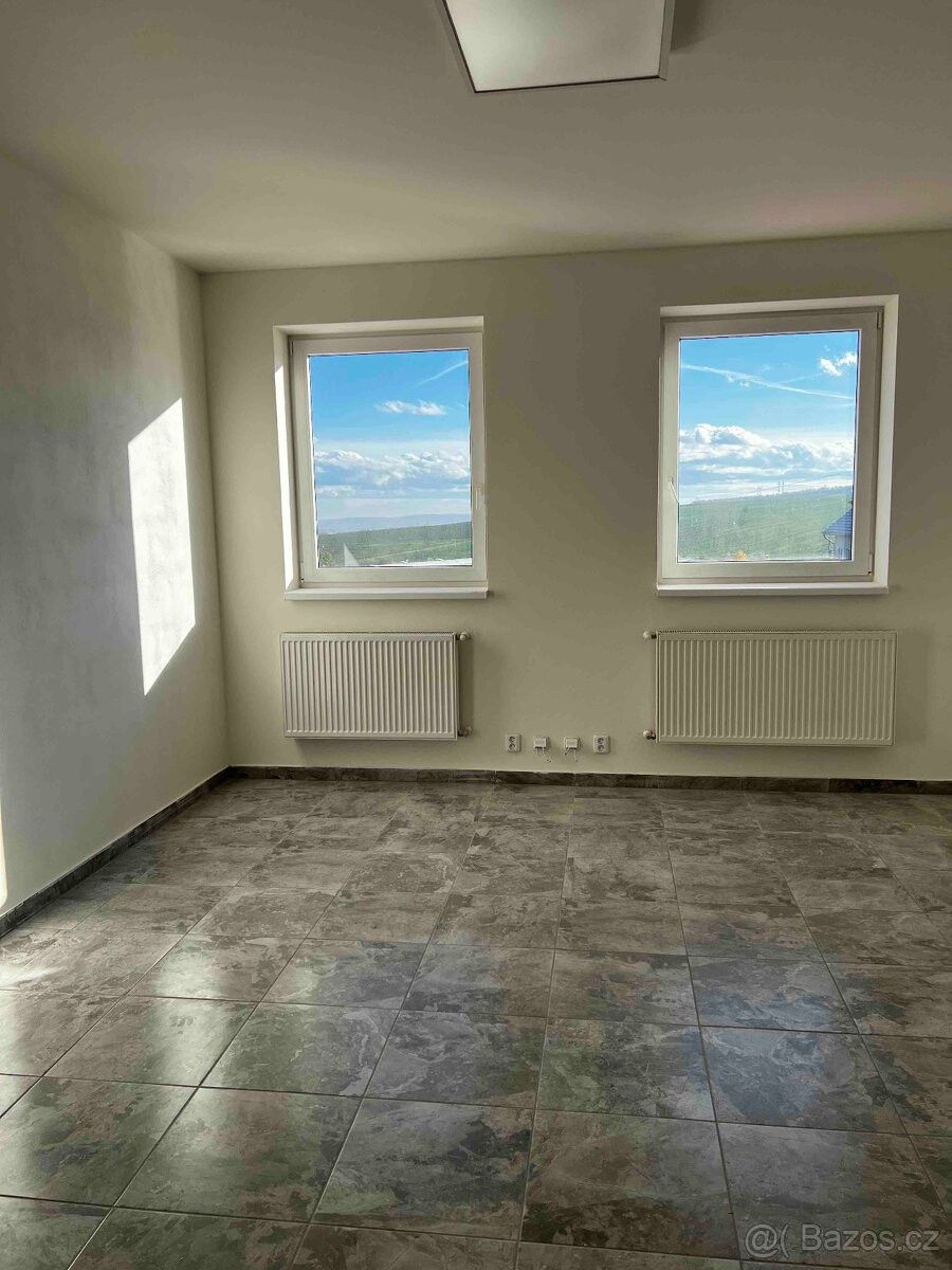 Kanceláře, Moravany u Brna, 664 48