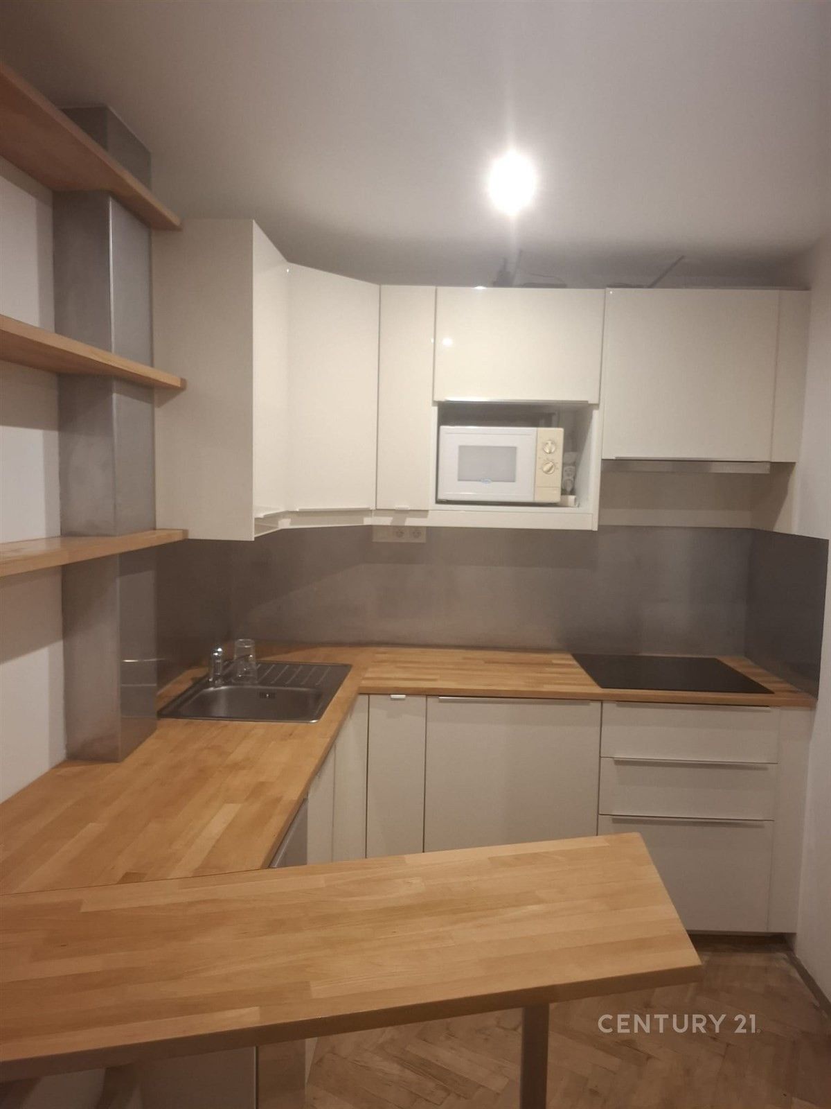 Pronájem byt 3+kk - Krocínova, Praha, 69 m²