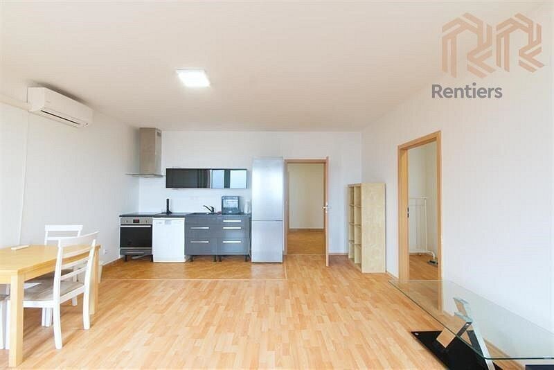 2+kk, V koutě, Praha 4 - Libuš, 57 m² - 1