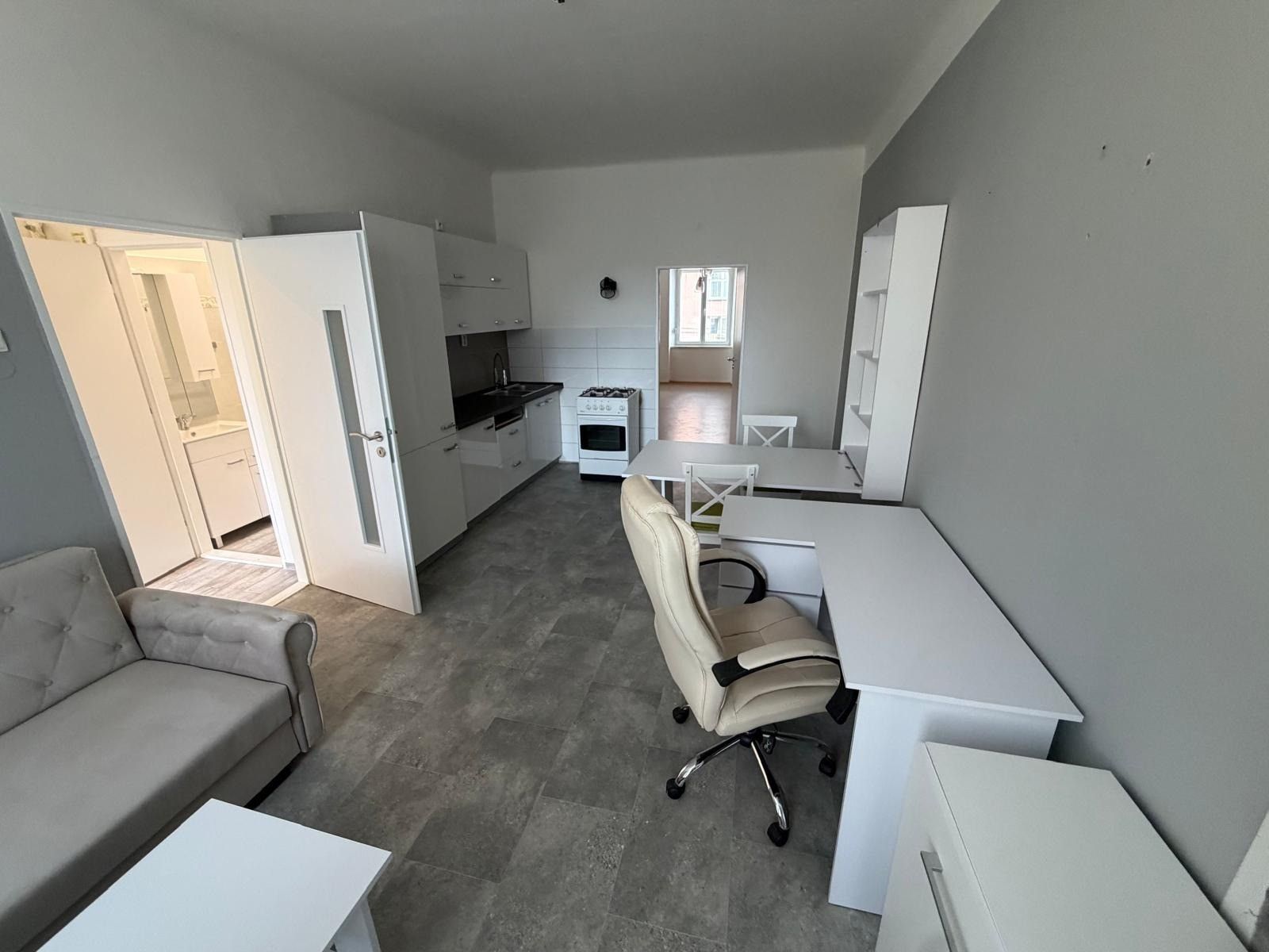 2+kk, Sladkovského, Plzeň, 55 m² - 2