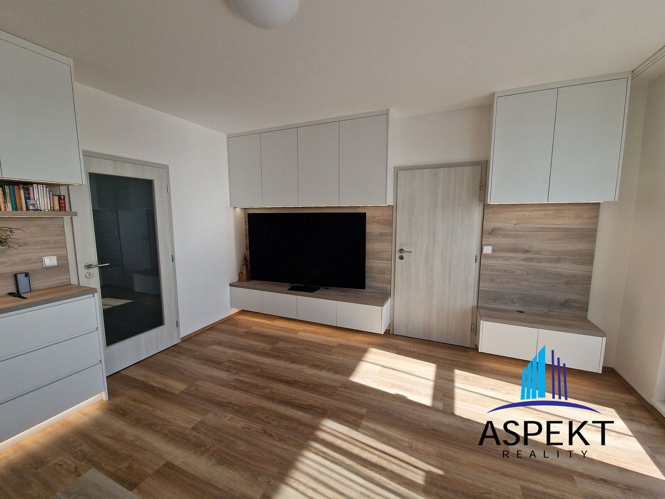 Prodej byt 4+1 - Mazurská, Praha 8 - Troja, 84 m² - 5