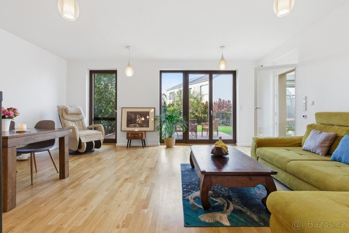 Pronájem rodinný dům - Praha, 198 00