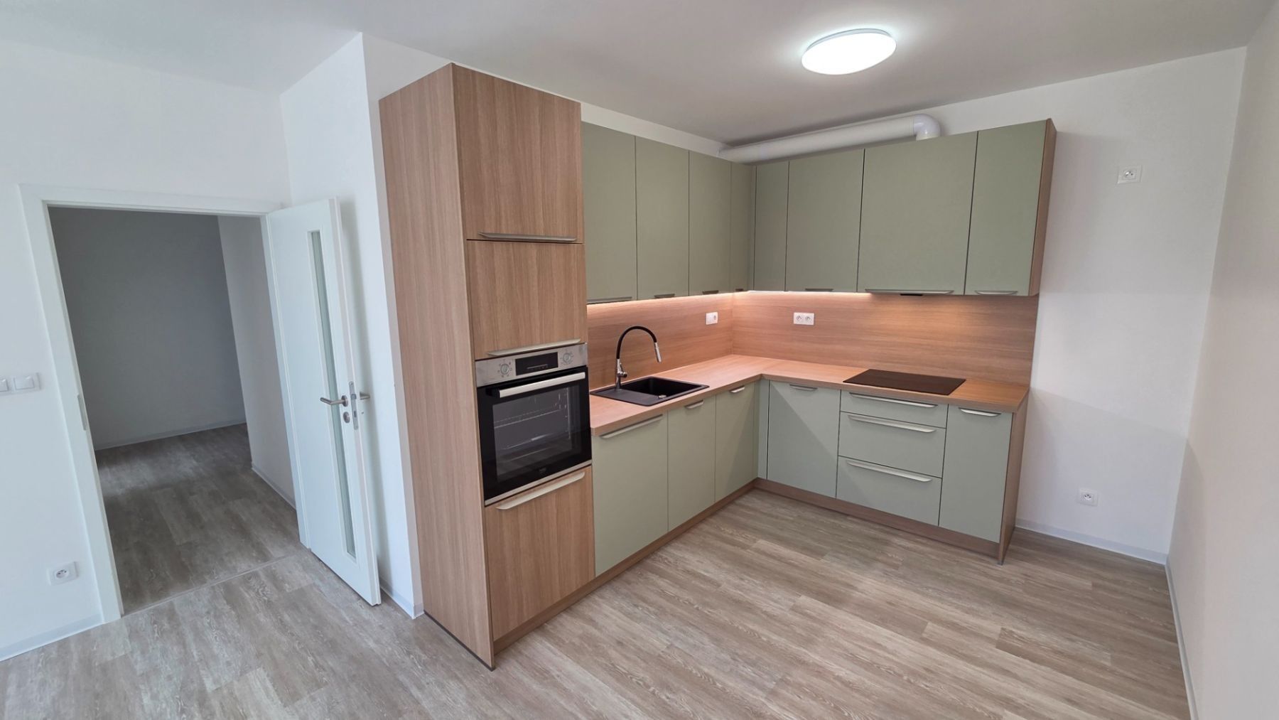 2+kk, Pražská, Velké Přílepy - Kamýk u Velkých Přílep, Středočeský kraj, 60 m²