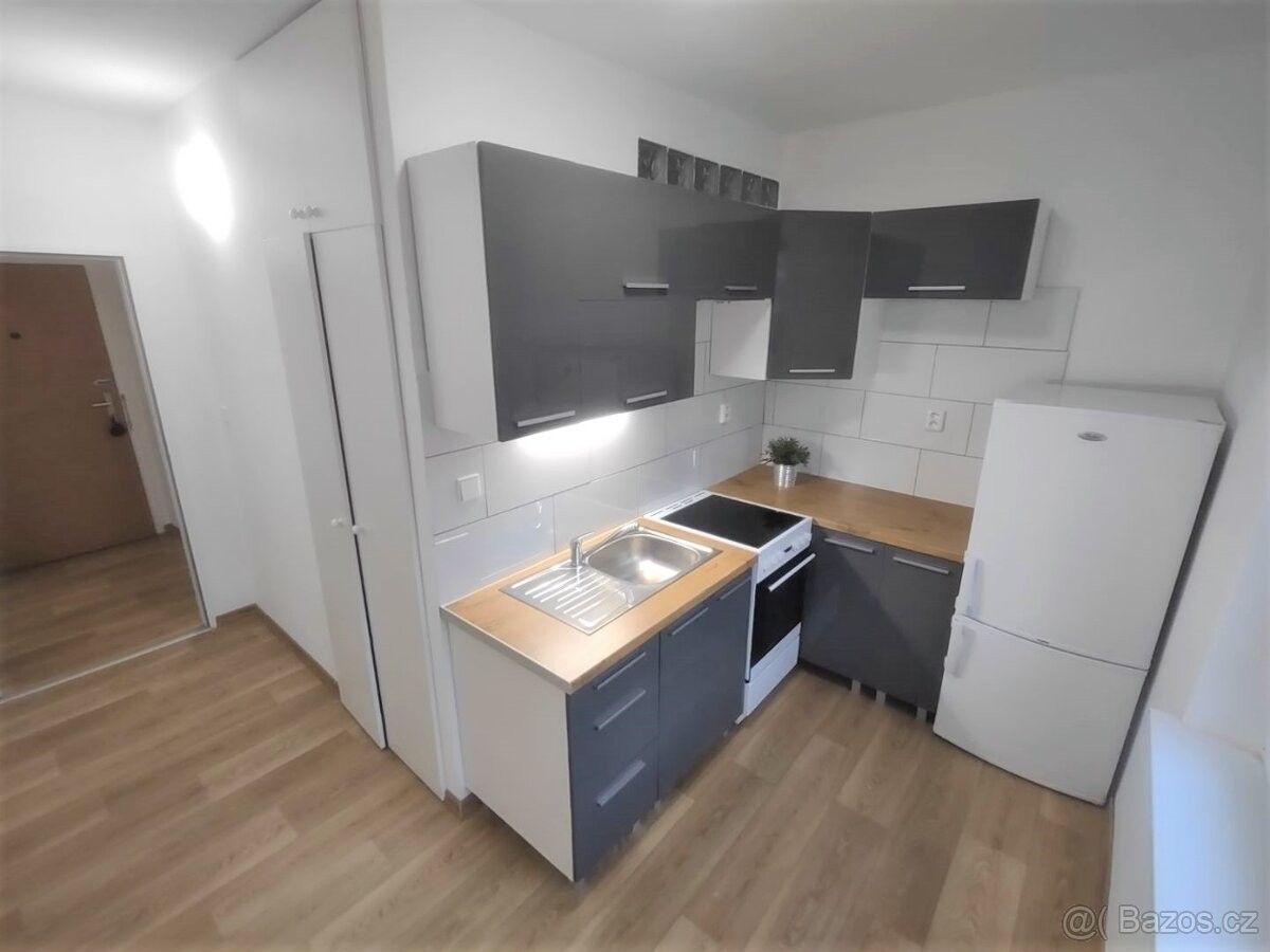 Pronájem byt - Ostrava, 708 00