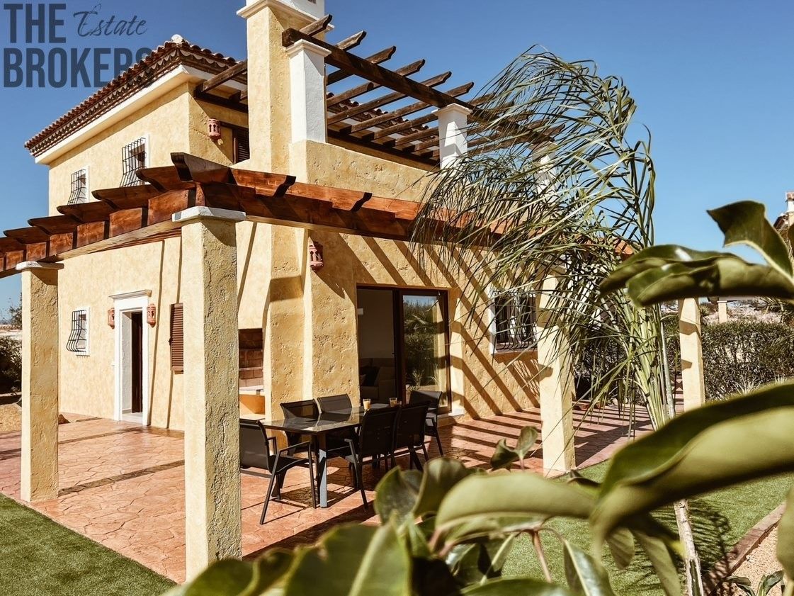 Rodinné domy, 987 66, Zahraničí