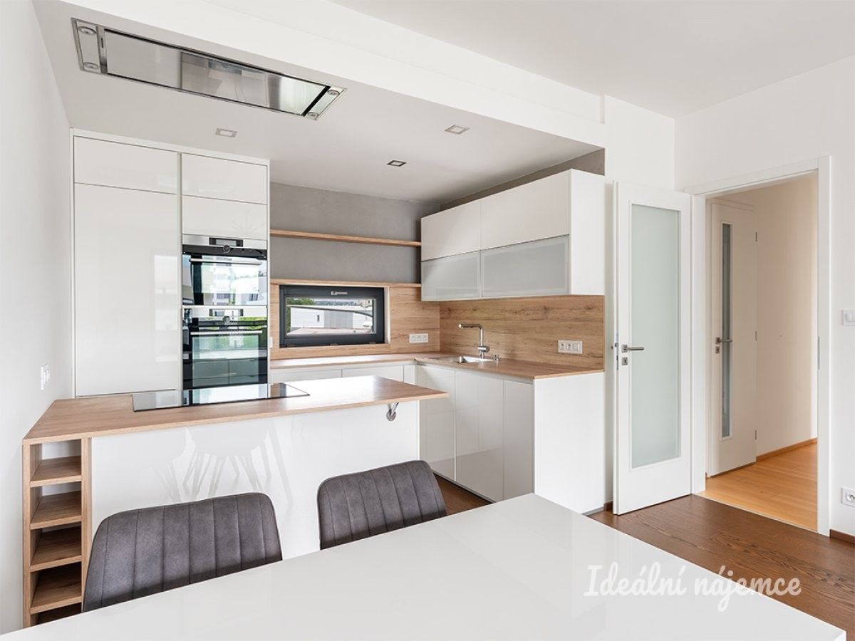Byt 3+kk · 89 m² · Kloudova, Praha - 4
