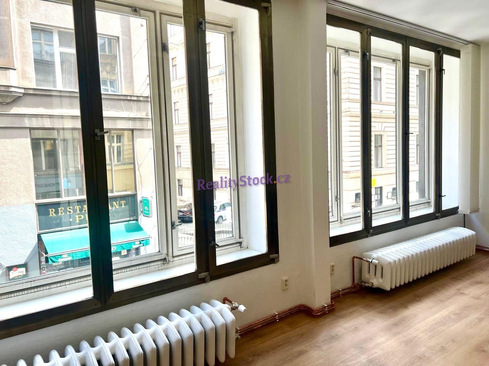 Pronájem kancelář - V jámě, Praha, 125 m²