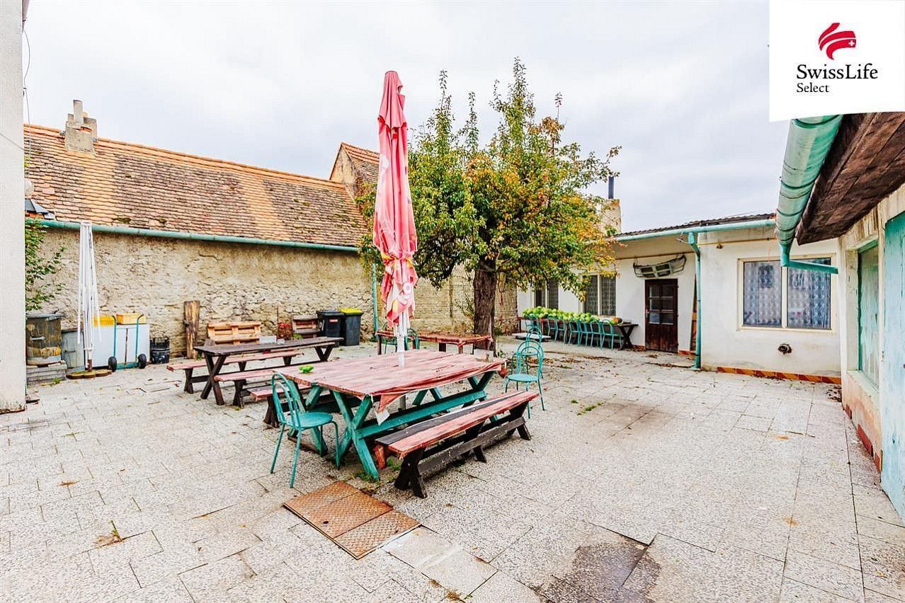 Restaurace, Hostěradice, okres Znojmo, Jihomoravský kraj, 267 m² - 2