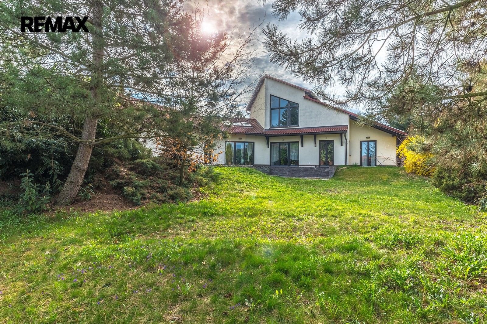 Prodej rodinný dům - Lipová 568, Jesenice, 309 m² - 5