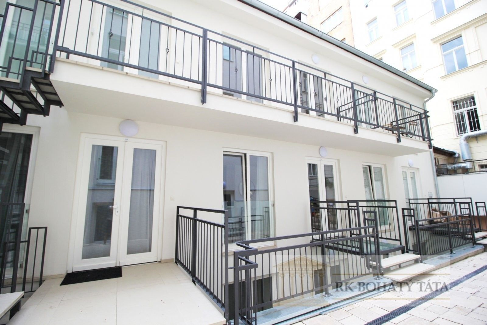 Byt 1+kk · 23 m² · Příčná, Praha - 3
