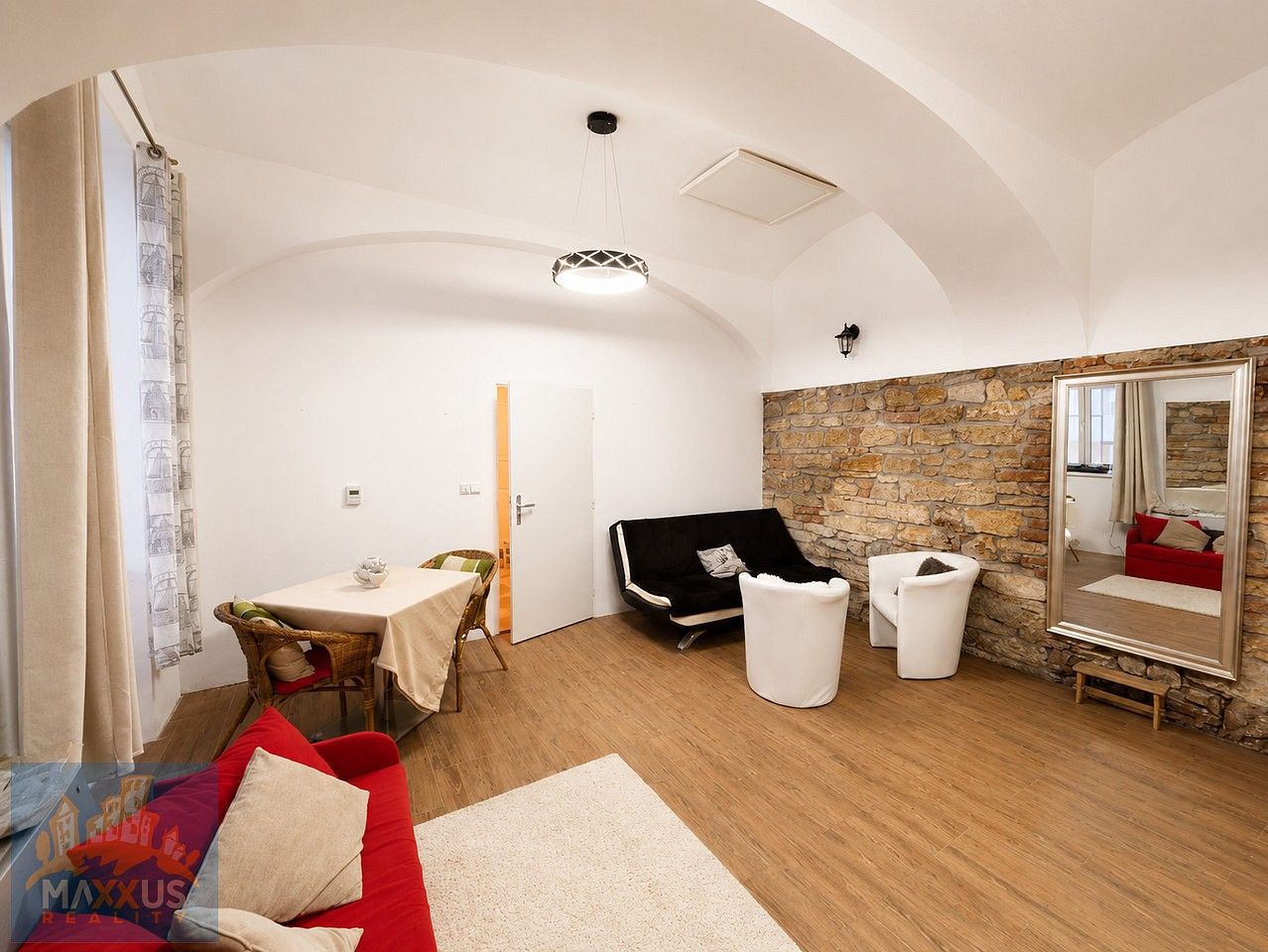 Byt 1+1 · 49 m² · Prvního pluku, Praha - 3