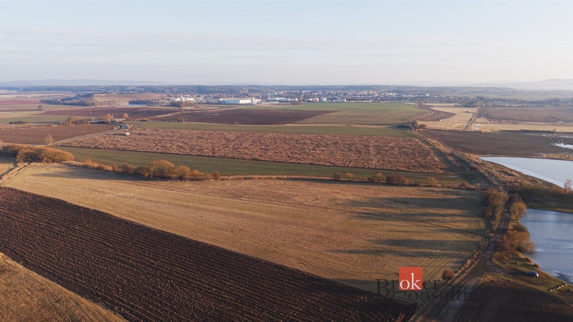 Prodej pozemek pro bydlení - Úherce, 12 377 m²