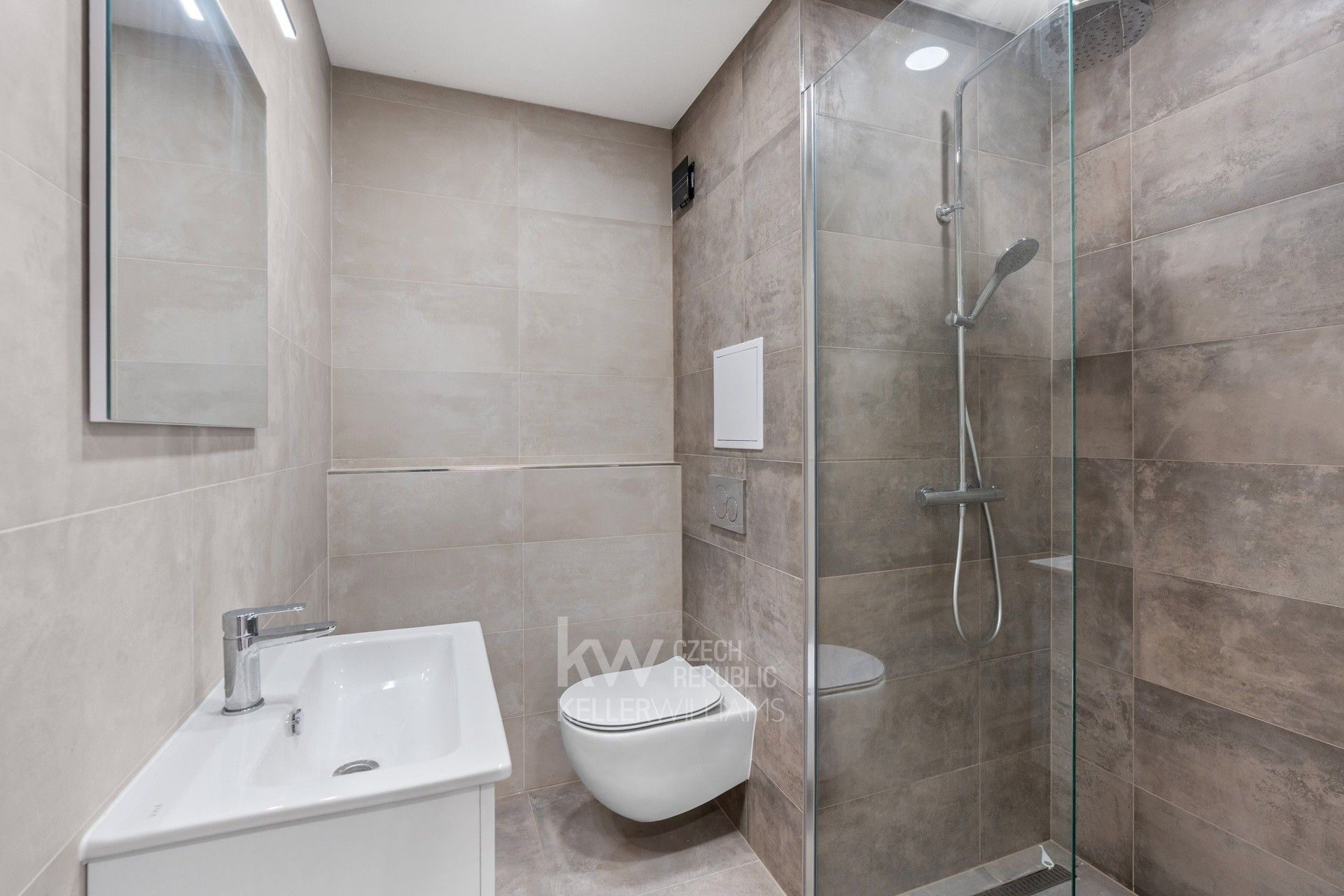 Prodej byt 1+1 - Olštýnská, Praha, 43 m²