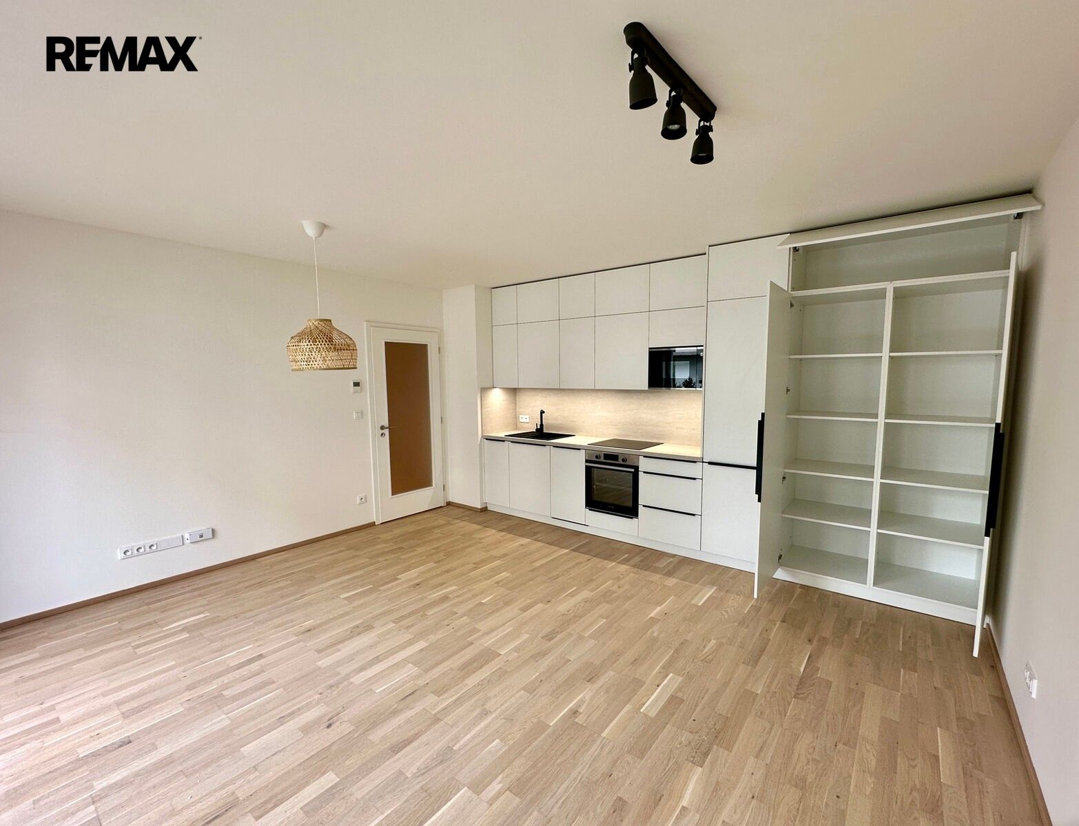 Byt 1+kk · 39 m² · Šenácká 583, Praha Hodkovičky - 4