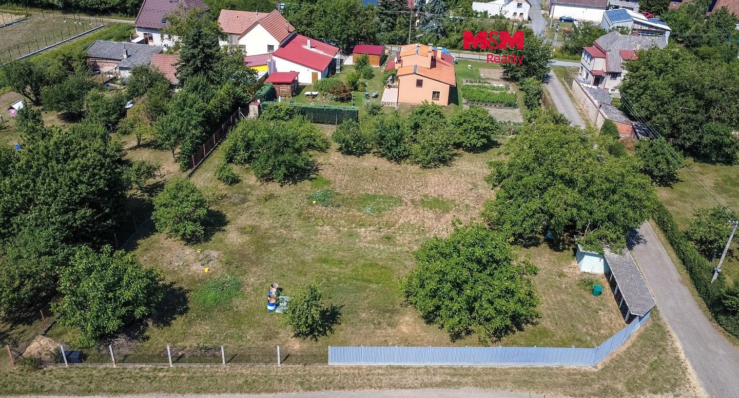 Pozemek pro bydlení, 878 m²