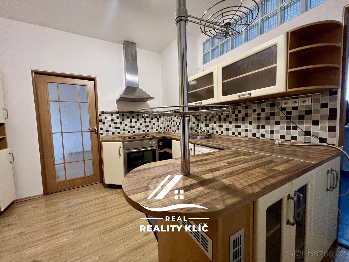 Byty, Ostrava, 700 30