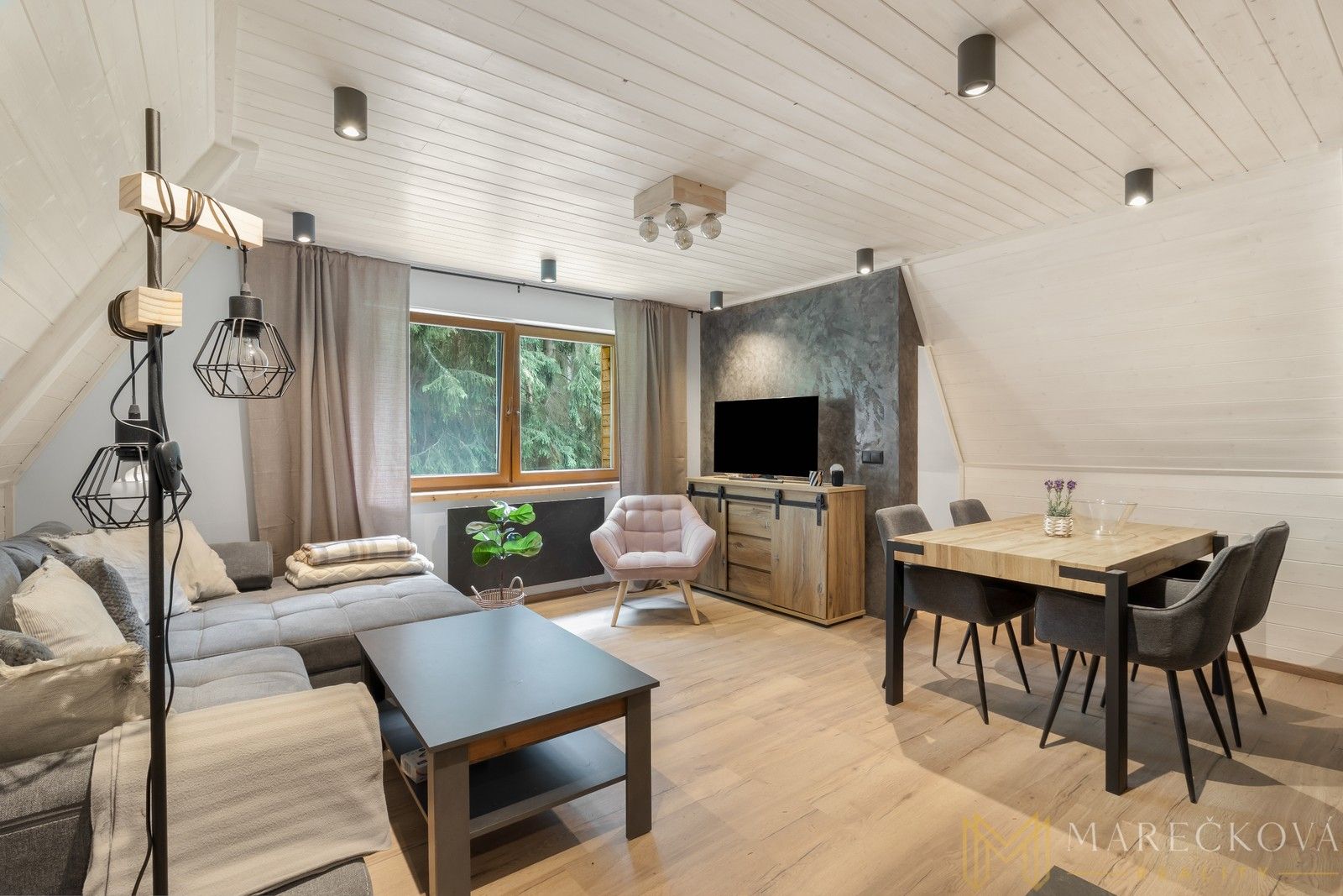 Chaty, Podhradí, 80 m² - 2