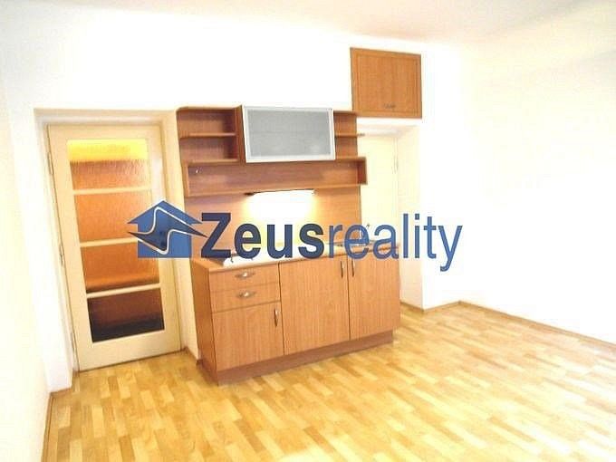 Byt 1+kk · 25 m² · Praha - Nusle, okres Praha 4, Hlavní město Praha - 3