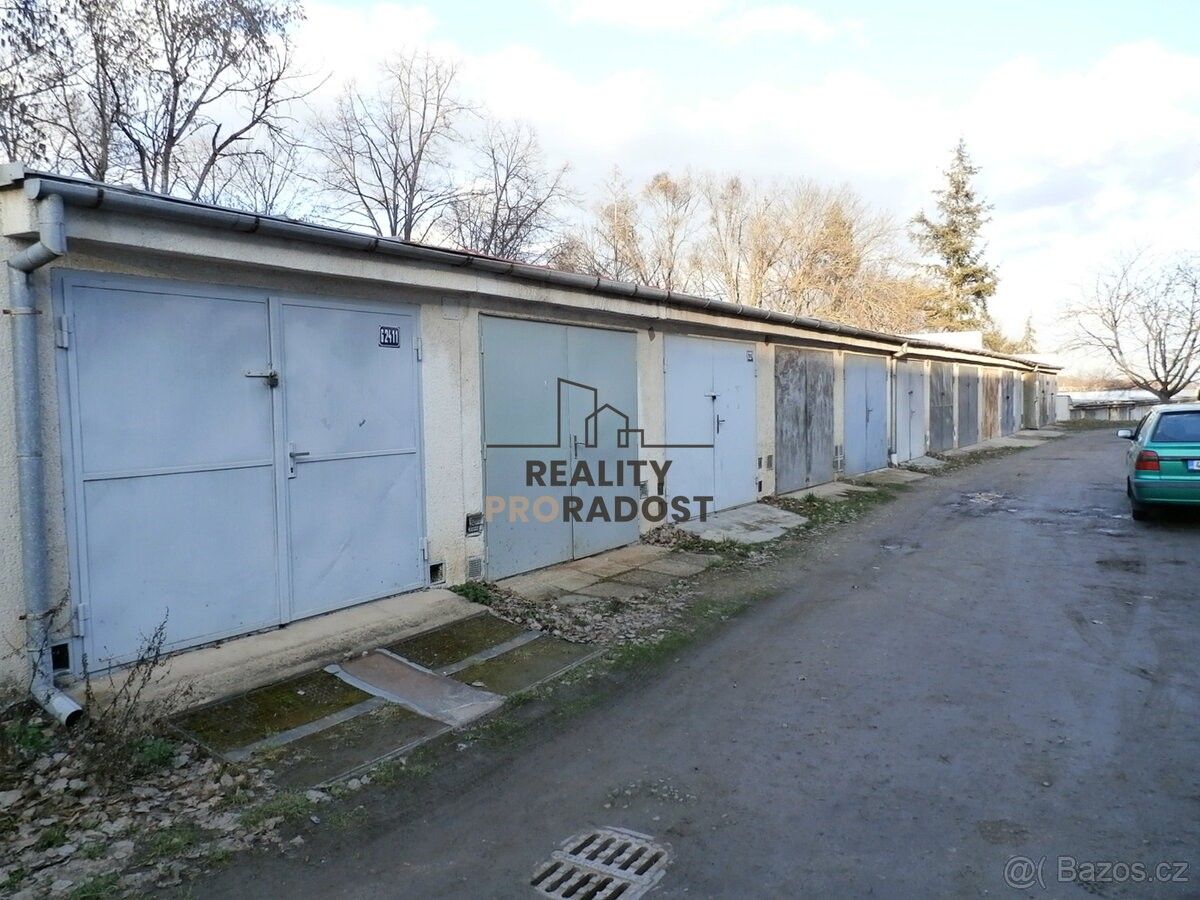 Garáže, Znojmo, 669 02