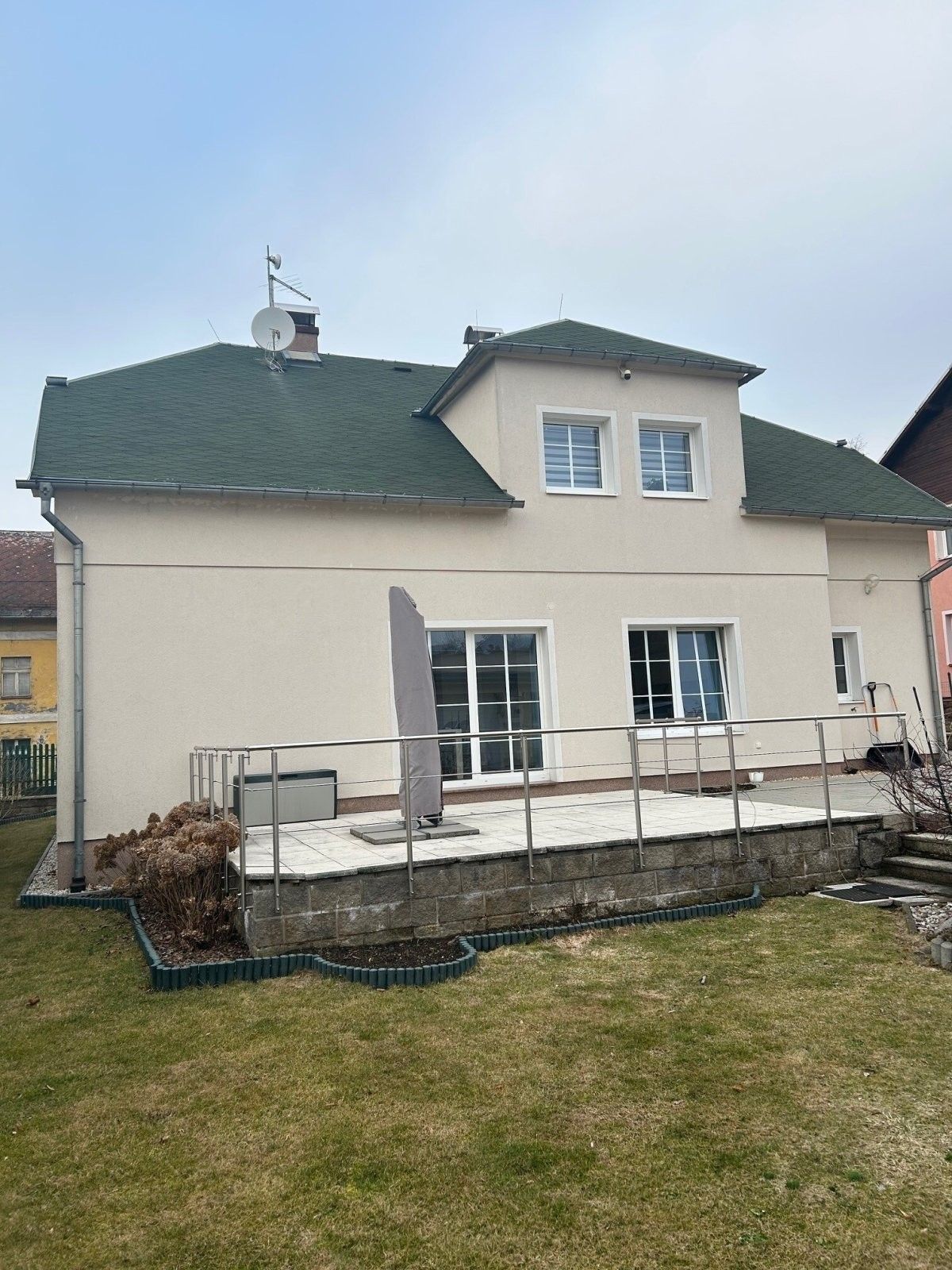 Prodej rodinný dům - Kolová, 194 m²