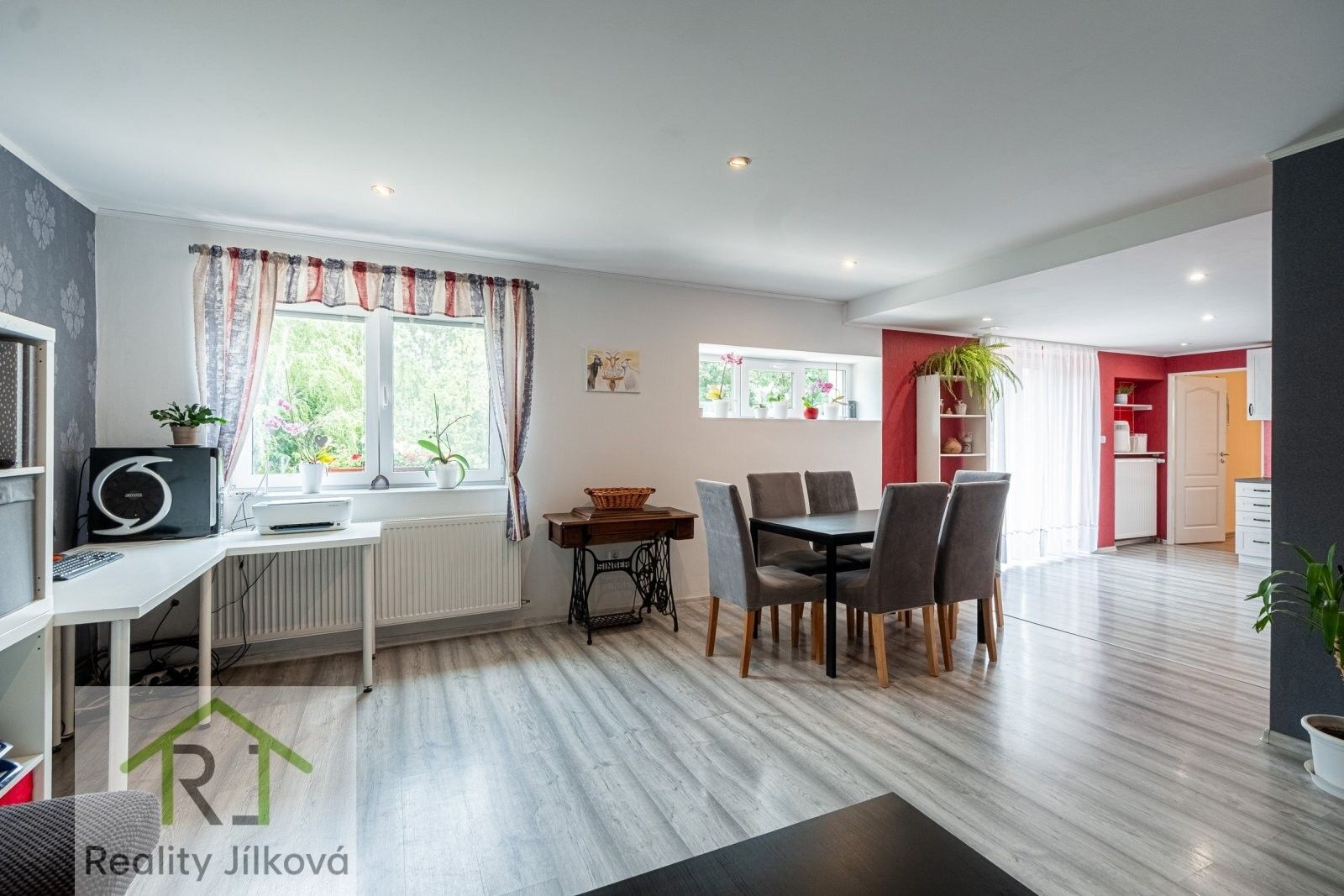 Prodej rodinný dům - Zádolí, 300 m² - 5