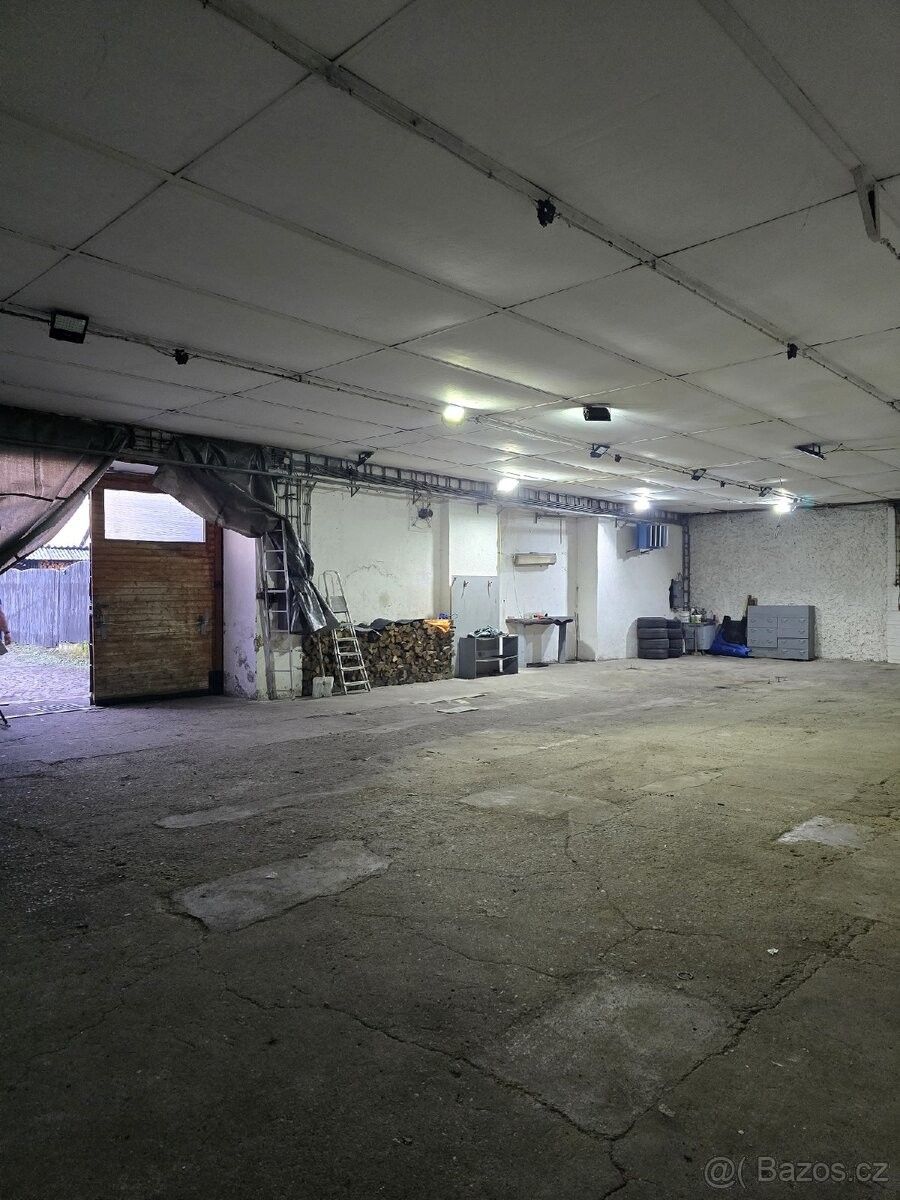 Sklady, Svitavy, 568 02