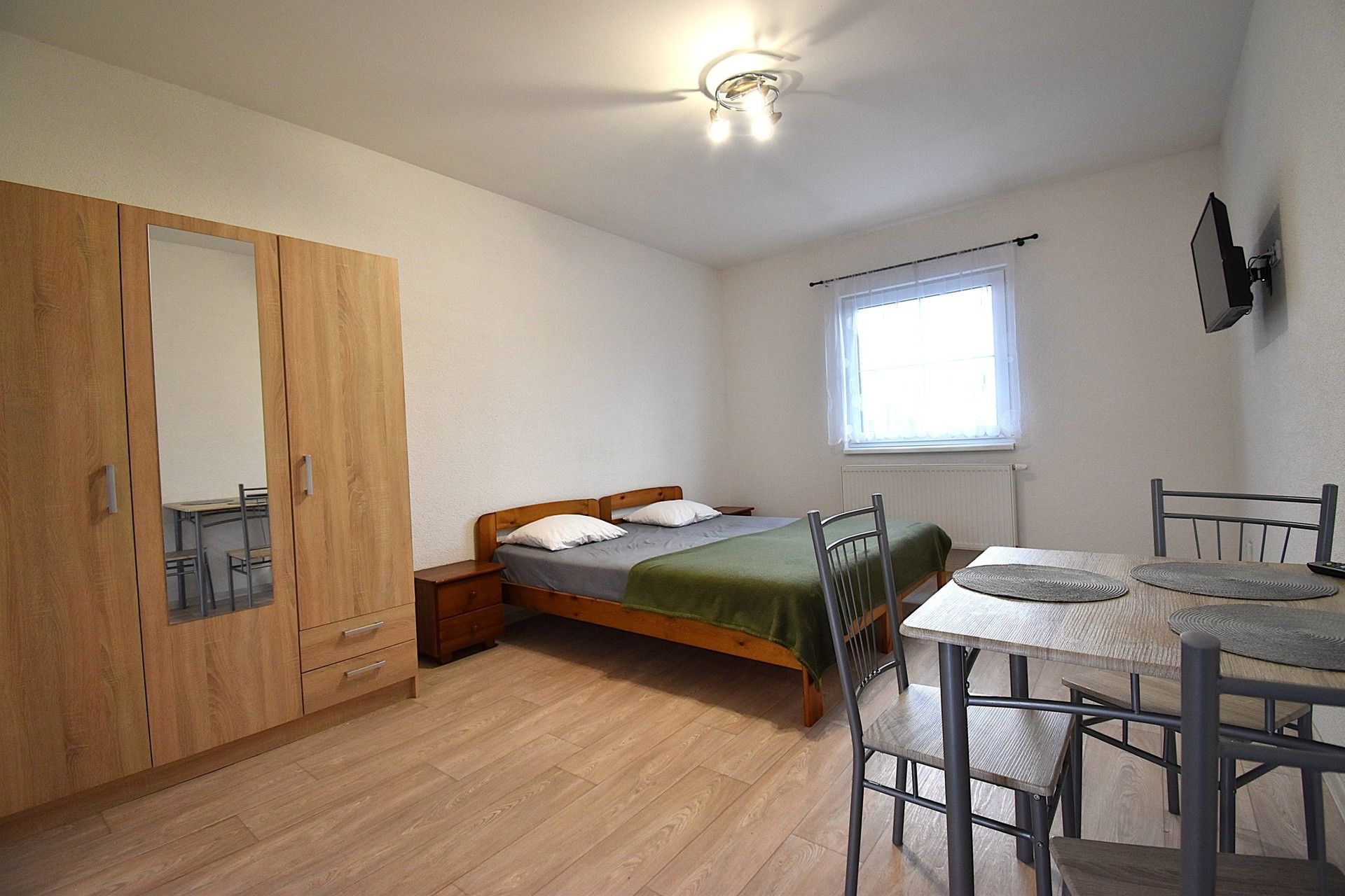 Pronájem byt 1+kk - Univerzitní, Plzeň, 28 m²